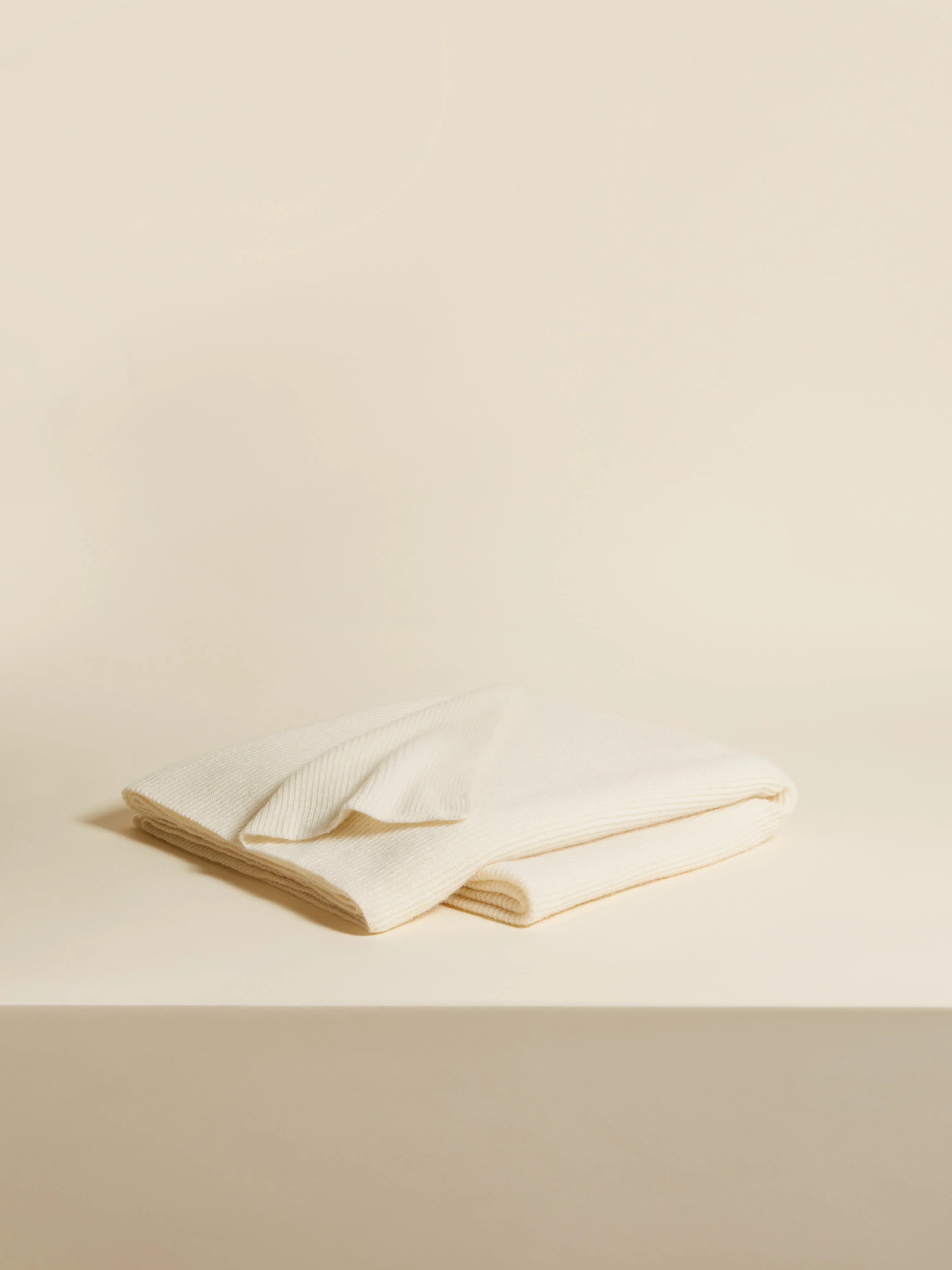 Cashmere Ribbed Throw | Italic