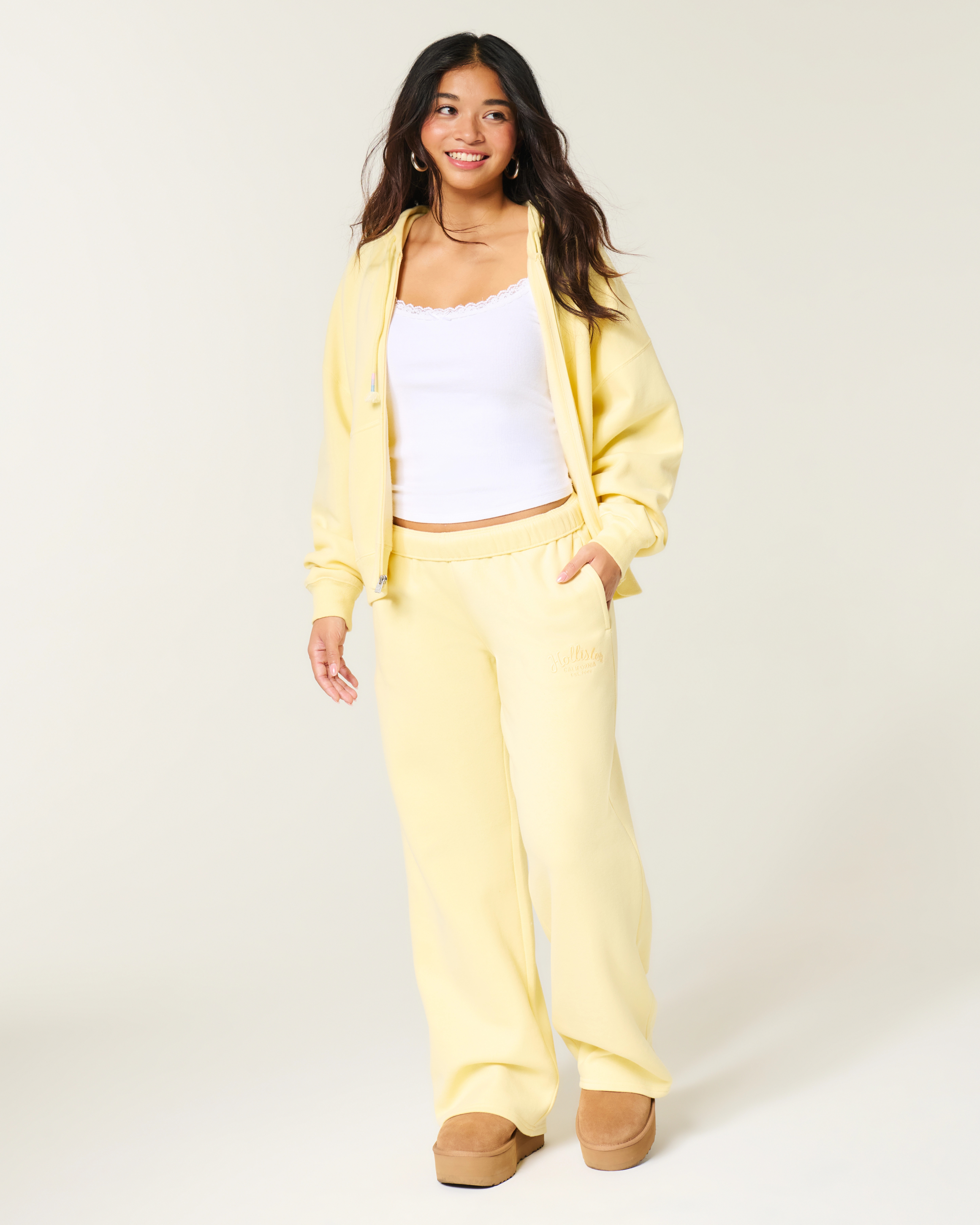 Hollister Feel Good Wide-Leg Logo Graphic Sweatpants | Hollister (US)