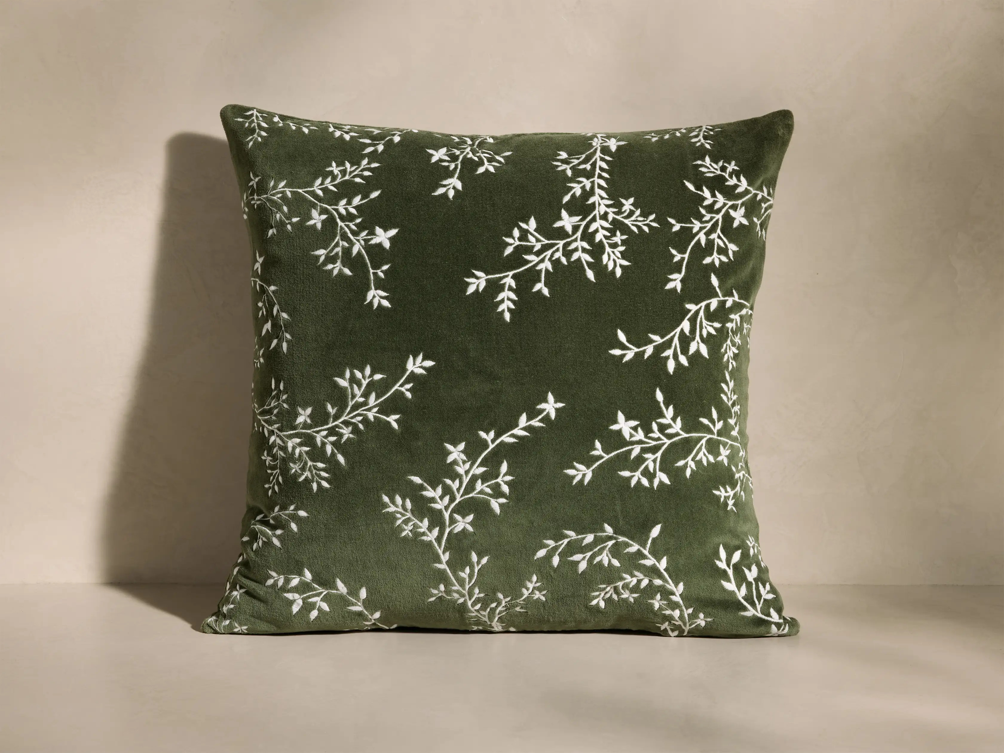Aisla Pillow , 20" X 20" | Arhaus | Arhaus