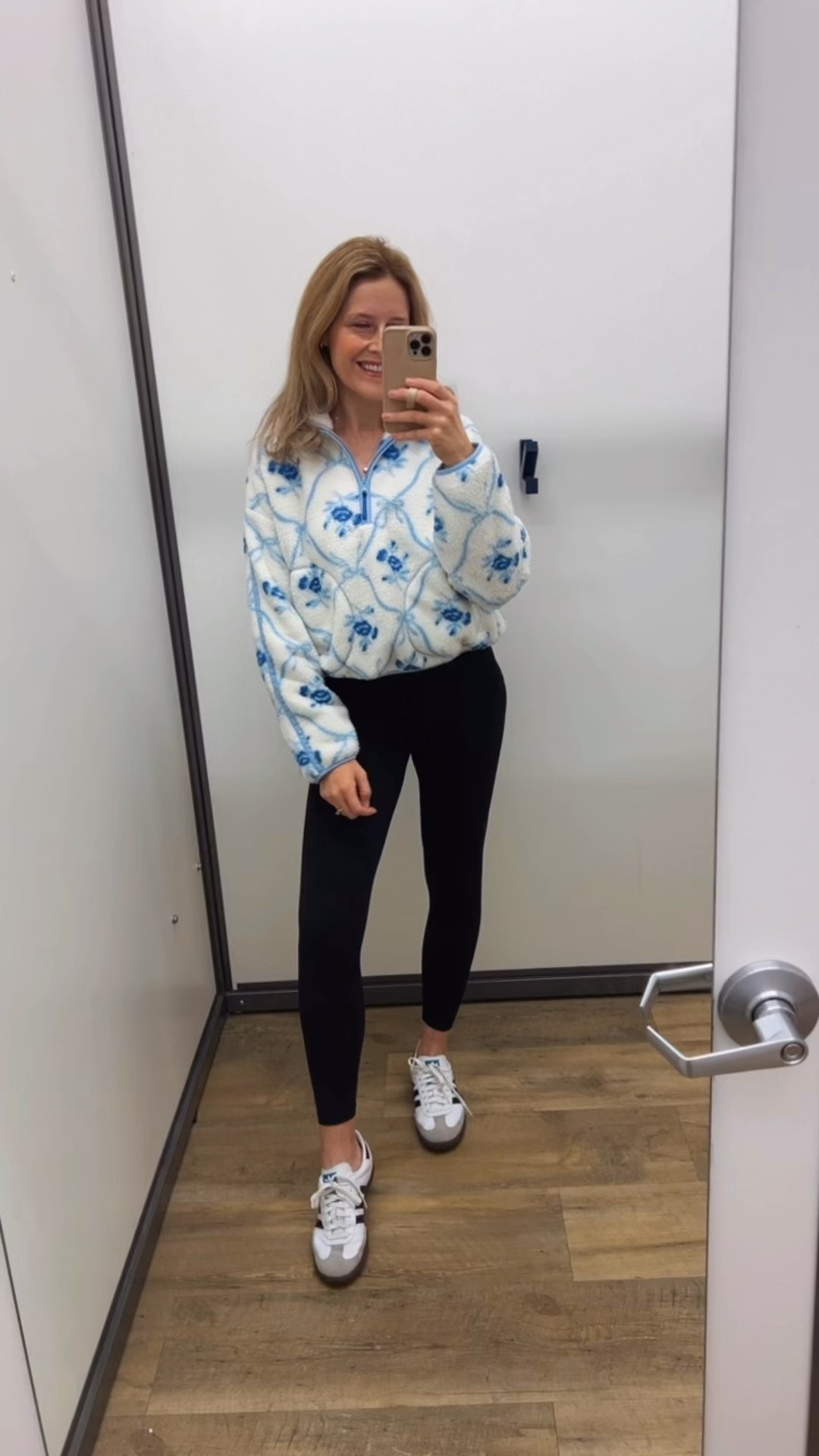 Wow this fleece is so cute! At old navy. Nice quality. Love the bows, reminds me of love shack fancy. I’m in a small. Would prefer medium. 