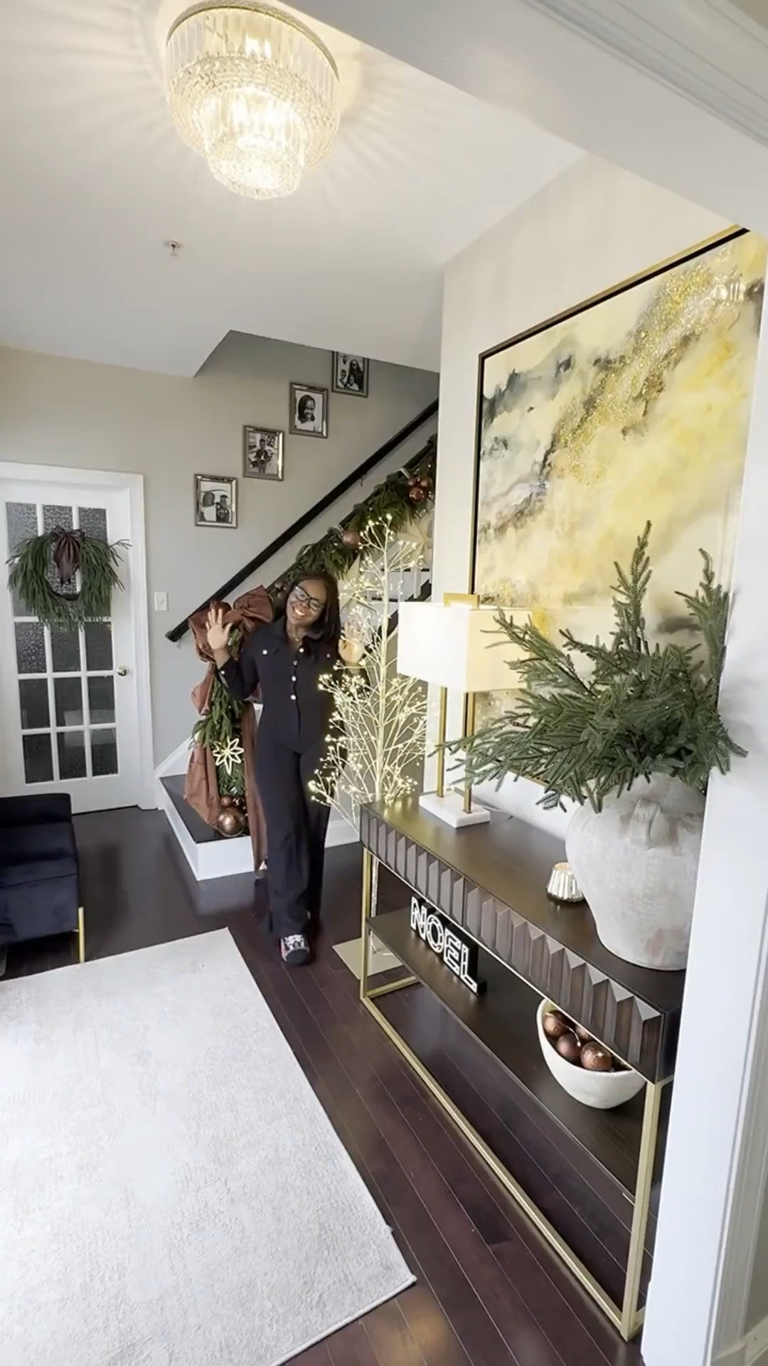 Used neutrals this year in my entryway Christmas decorations 🤎

#LTKHome #LTKHoliday #LTKSeasonal