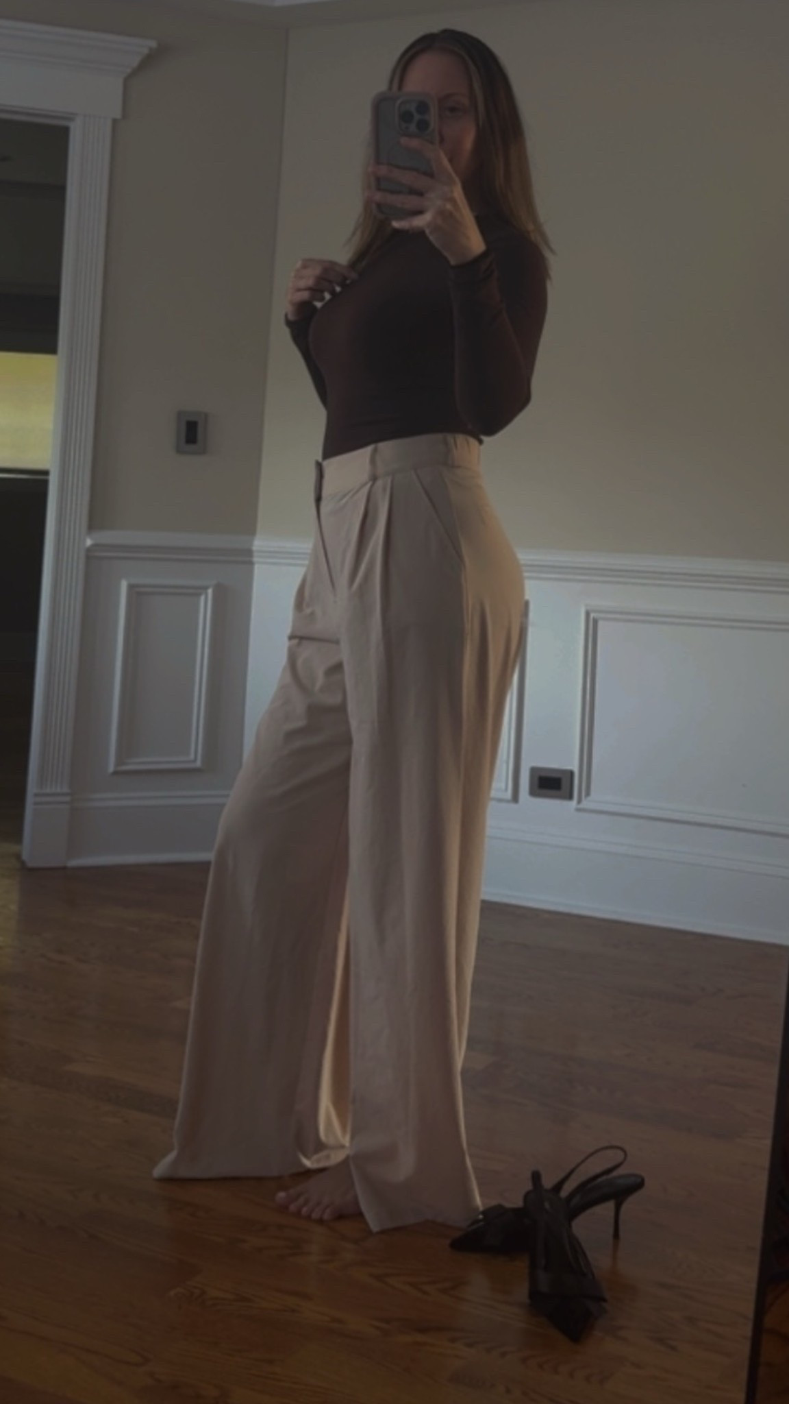 Trousers so lightweight and perfect for summer and fall weather 🤍 
#trousers #alotrousers #abercrombie  @Alo Yoga

#LTKSeasonal #LTKOver40 #LTKvlog