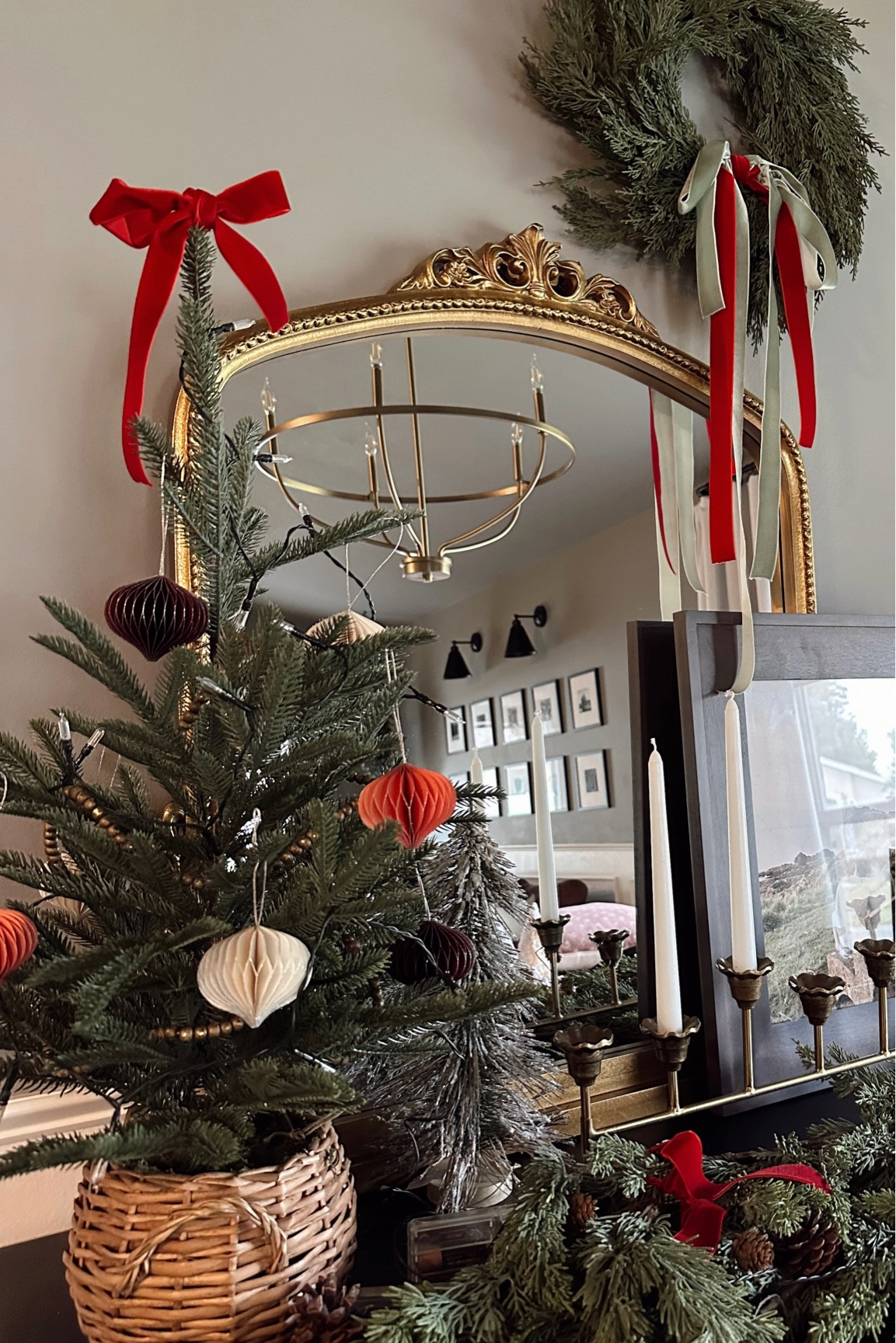 Dining room console 🎄 

#LTKHoliday #LTKhome #LTKSeasonal