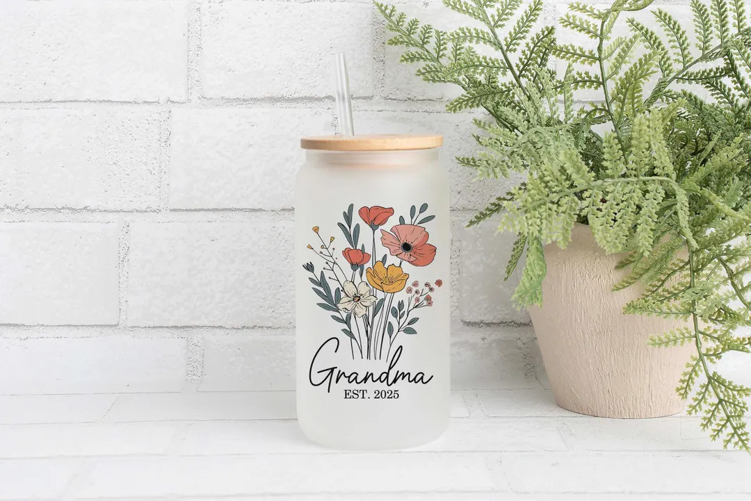 New Grandma Est. Year Can Glass Tumbler, Floral Pregnancy Reveal Gift, First Time Grandmother Wil... | Etsy (US)