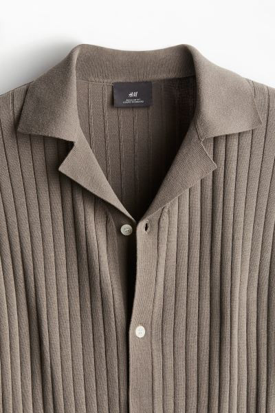 Regular Fit Rib-knit Resort Shirt - Dark taupe - Men | H&M US | H&M (US + CA)