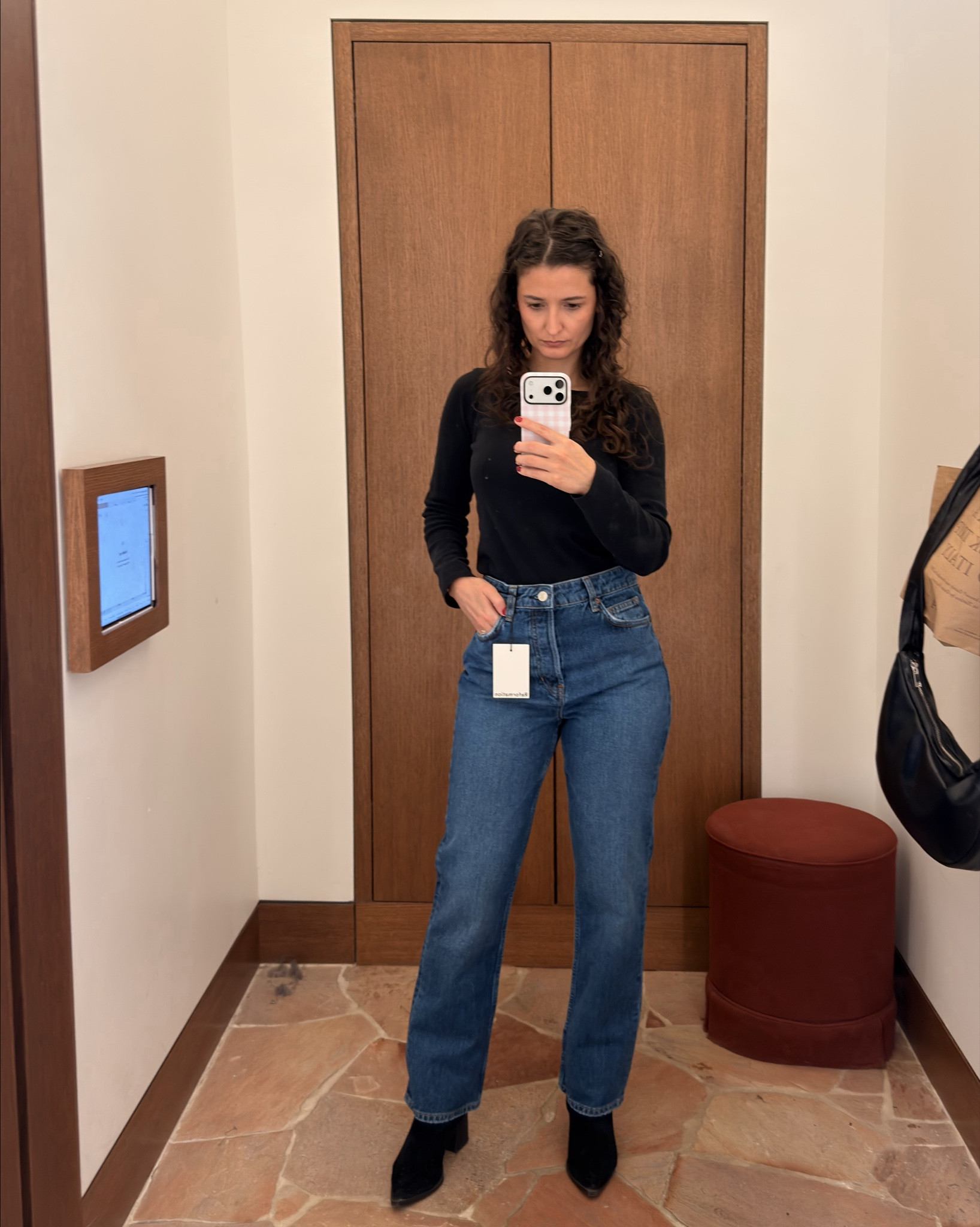 @Reformation Cynthia Jeans Try-On. They look and feel great, but I recommend size up if you have some curves.

#LTKootd #LTKdayinmylife #LTKvlog