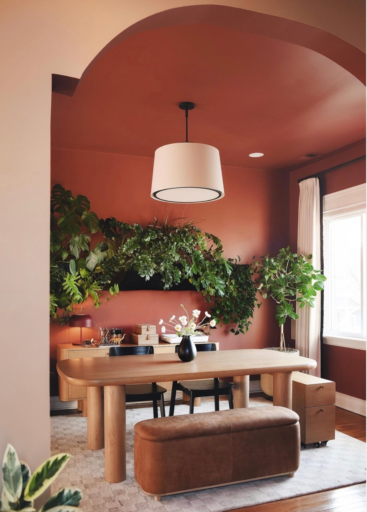 Mixing live plants with fasprouts

#LTKHome