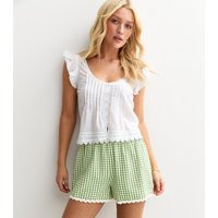 Women's Green Gingham Scalloped Edge Shorts New Look | New Look (UK)
