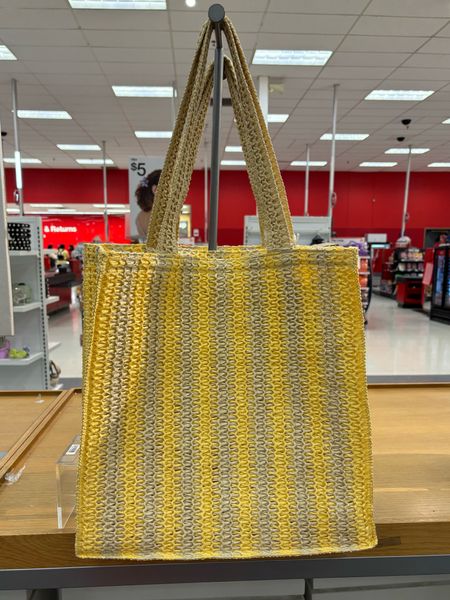 Really great bag for summer in sunny yellow 💛

#LTKStyleTip #LTKFindsUnder50 #LTKSwim