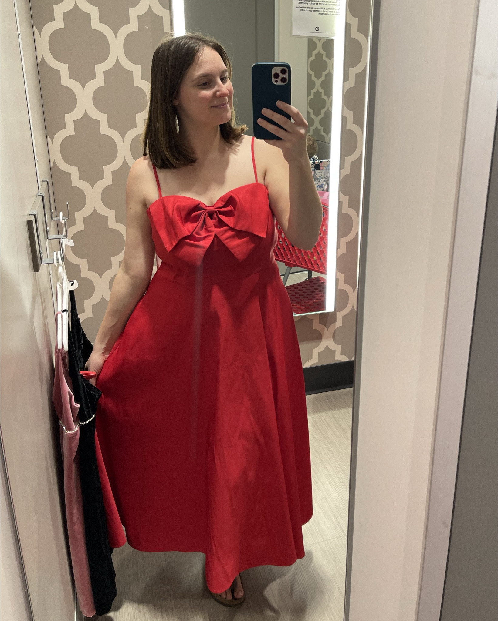 Looking for an affordable ball like party dress for the holiday season? This red bow dress is gorgeous and has pockets! Found at Target!

Size: 14

#LTKHoliday #LTKMidsize #LTKParties