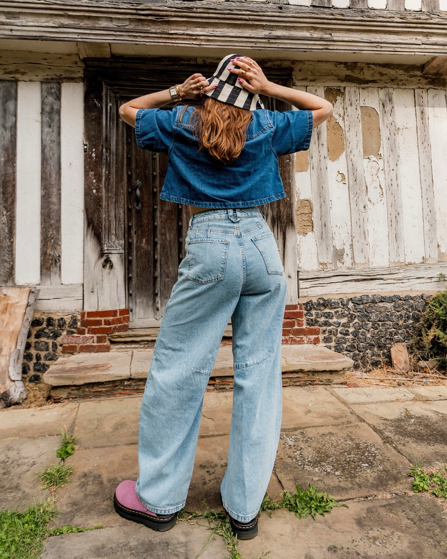 Barrel leg jeans: It’s a yes from me 💙 ad gifted @asos 

Top & jeans @asos * 
Bag obvs @uniqloeurope 
Hat @lfmarkey at @albionstores 
Shoes @drmartensofficial 

📸 @reverblondon 
.
.
.
#barrellegjeans #asosdenim #asosoutfit #widelegjeans #denimshirts #denimshirt #lfmarkey #margatehasmore #margateoldtown #margatecreatives #asosjeans #widelegpants #widelegtrousers #doubledenim #asosfashion #asosdesign #asosloves #drmartensstyle #drmartenstyle #drmartensmules #pinkmules #sunhats #sunhatselfie #casualoutfitideas #casualoutfitsdaily #casualoutfitinspo #margatelife #mismatched