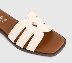 Easy, comfortable, and goes with everything 🤍
These are one of those throw-on sandals that instantly pull an outfit together — perfect for errands, casual days, or vacation walks.
Linked here ✨ 

 #LTKootd #LTKSeasonal #LTKFindsUnder100