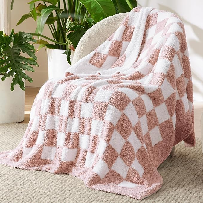 Bedsure Super Soft Knit Throw Blanket - Warm Cozy Reversible Checkerboard Pink Blanket, Fluffy Fu... | Amazon (US)