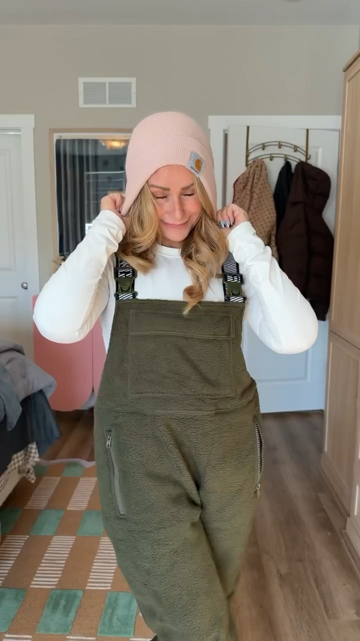 Proof you can be warm and cute in a snowstorm.
Layers that actually work. ❄️