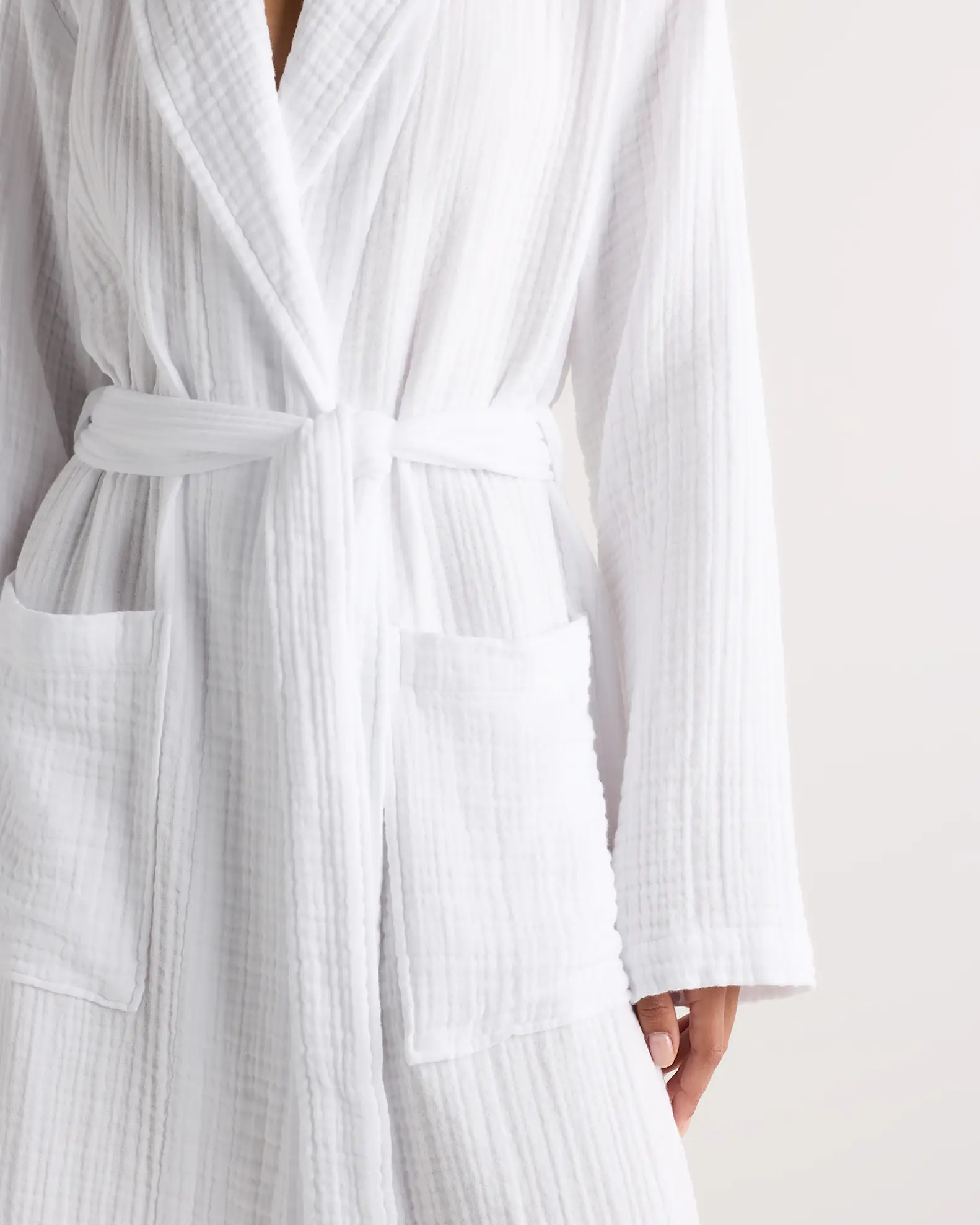 Soft Layered Turkish Cotton Robe in White | Quince