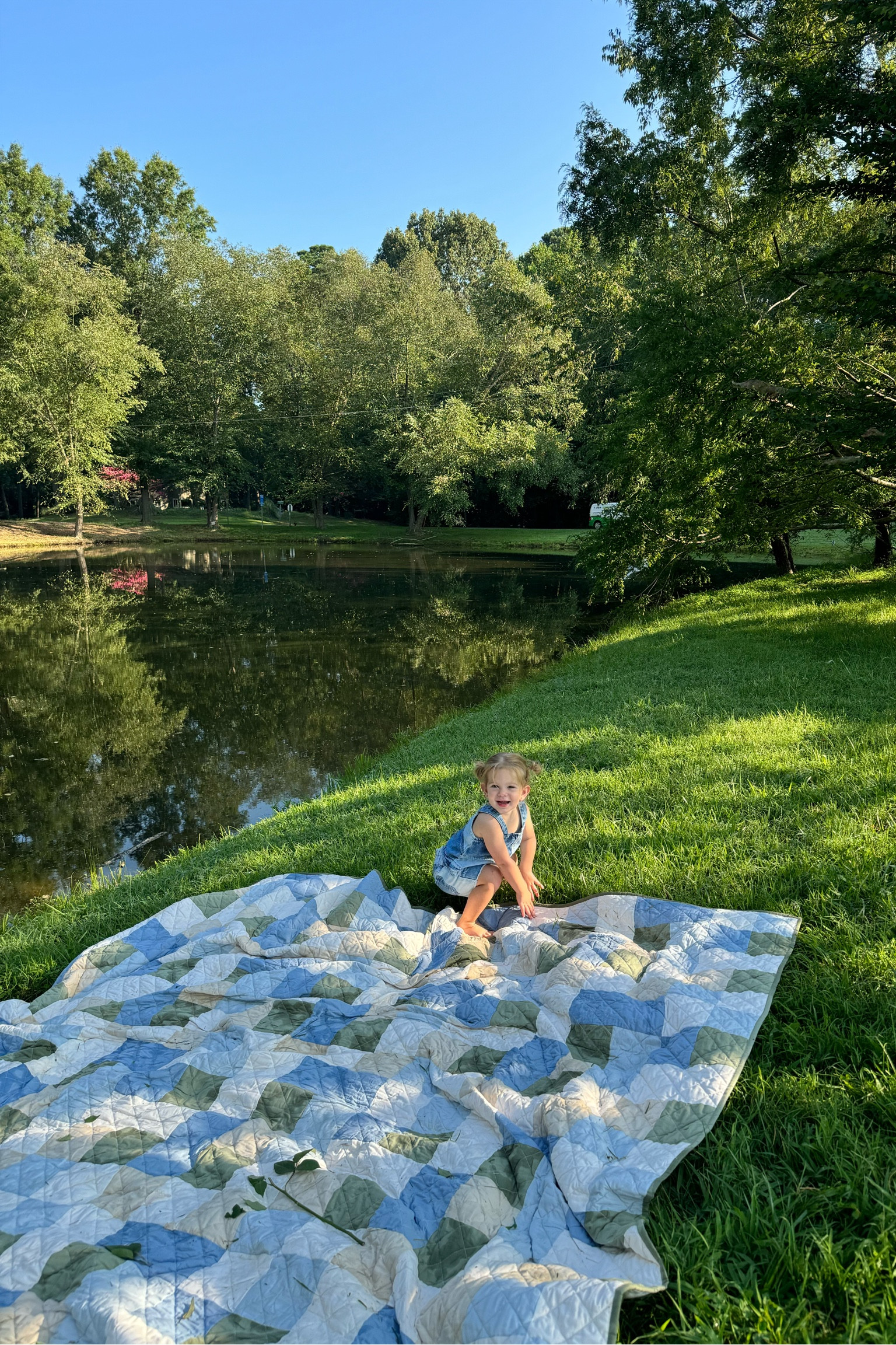 The prettiest quilt for maternity photos, engagement photos 🤍 I bought a size full/ queen 

#LTKBump #LTKFindsUnder100 #LTKFamily