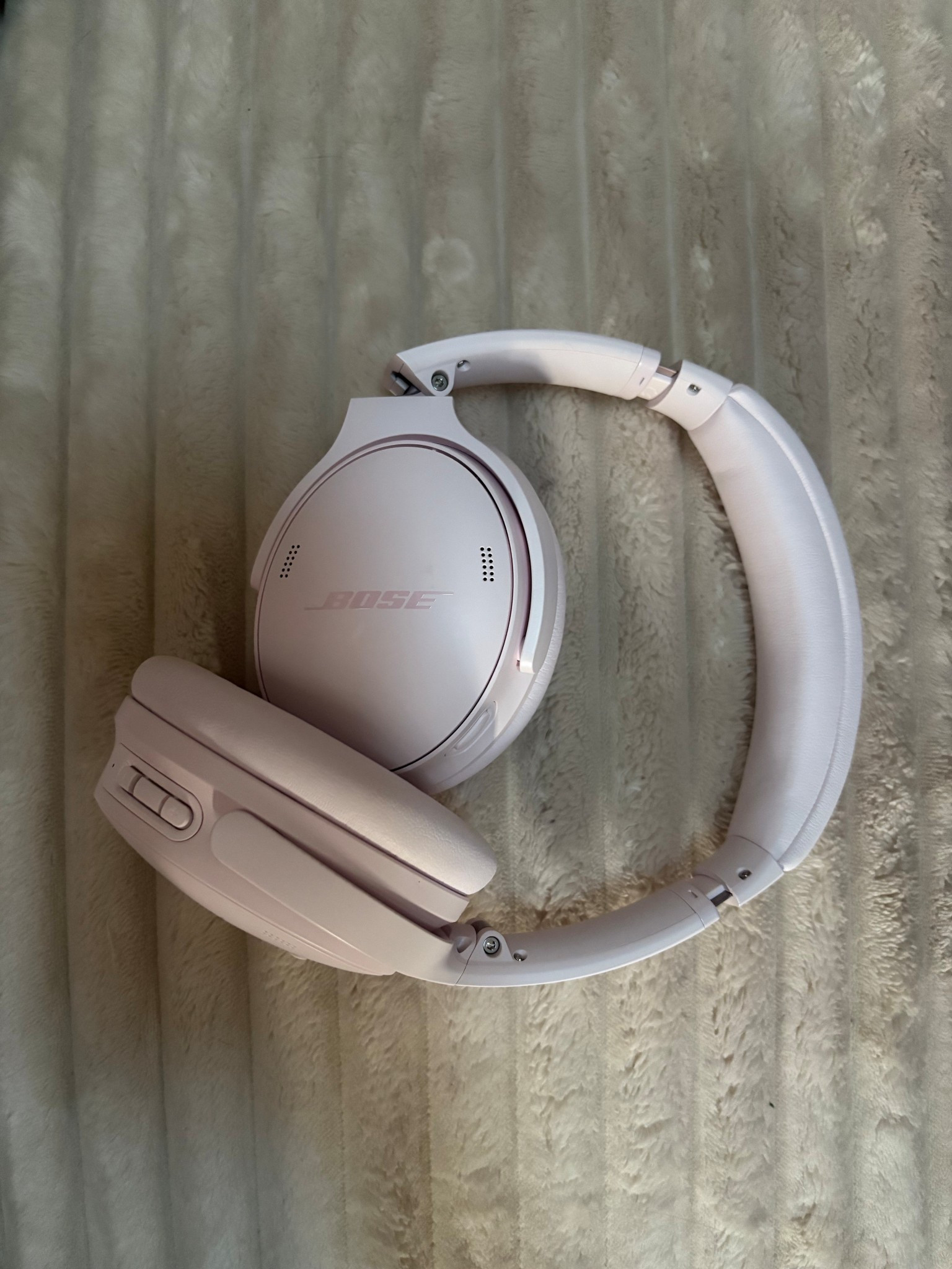 the BEST headphones i’ve ever owned!! they’re on sale for $199 rn (01/07/26) 

#LTKdayinmylife #LTKActive #LTKfitnessgoals