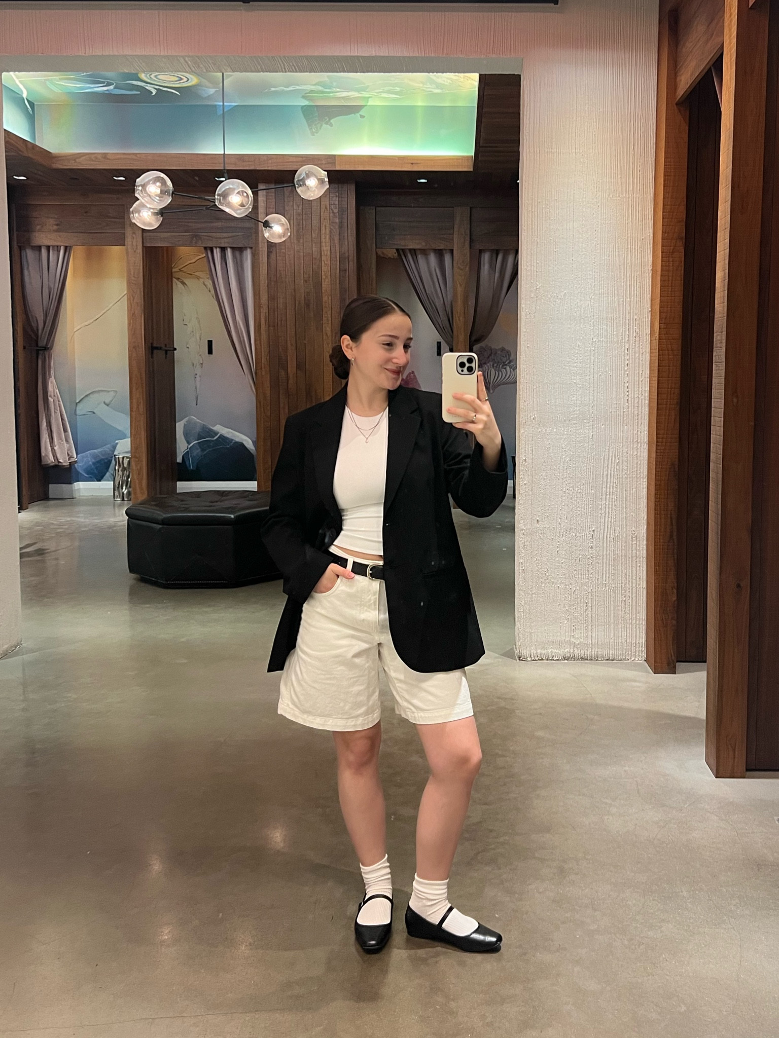 Tank : S
Shorts : 04
Shoes : 6.5 (similar ones linked)
Blazer : S (Similar ones linked)

#LTKworkwear #LTKcanada #LTKsummer