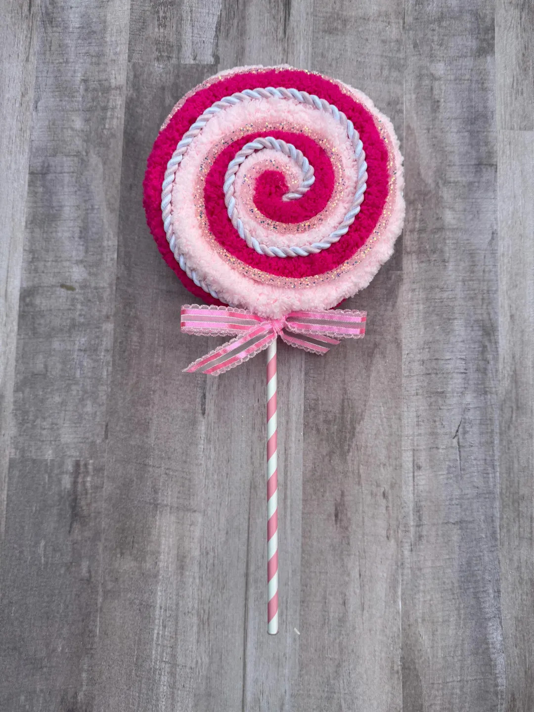 Large Valentines Lollipop, Pink and Hot Pink Valentine’s Day Decoration, Faux Candy Prop, Wreat... | Etsy (US)