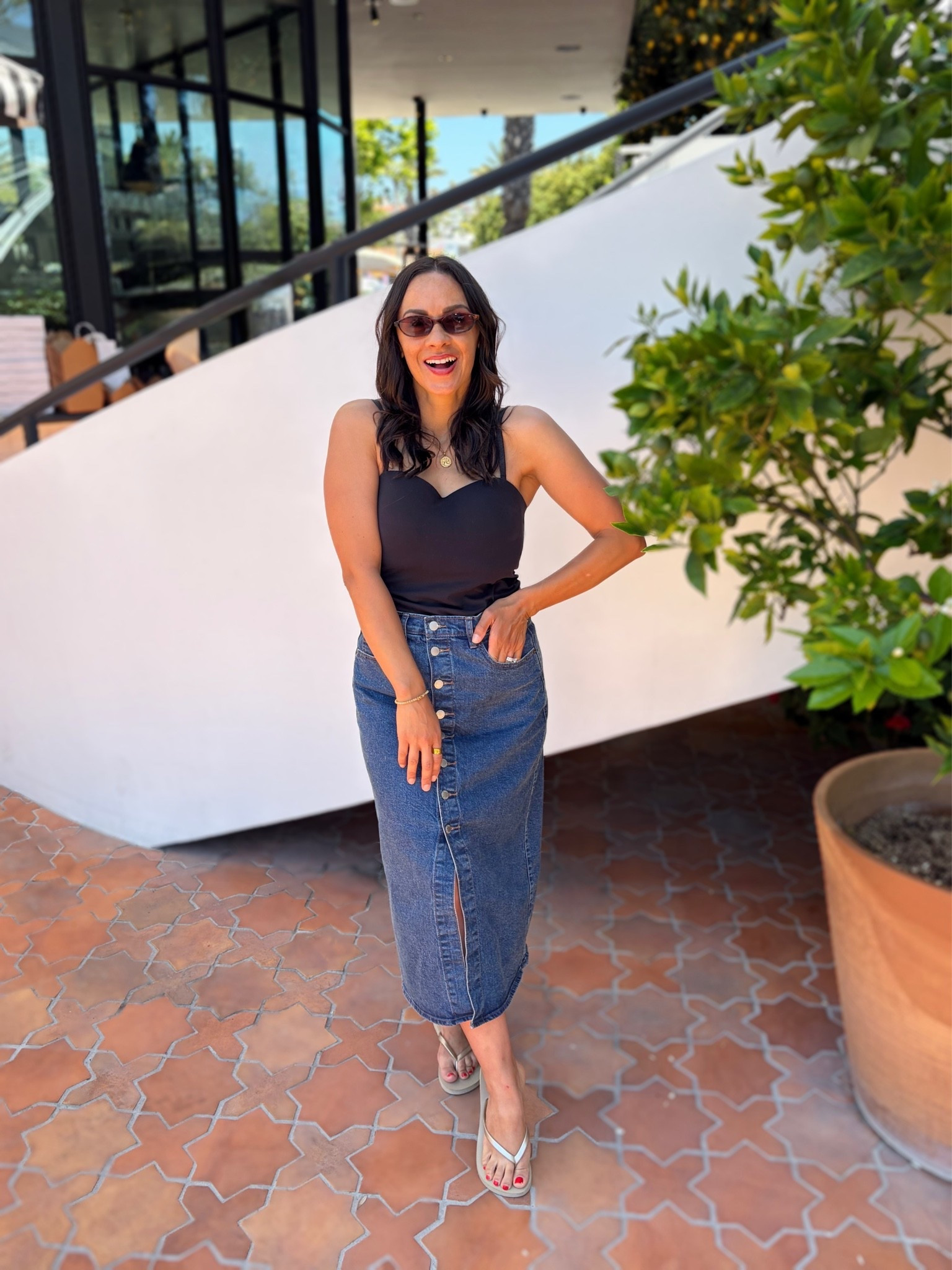 Another summer look I’ve been loving lately🖤.

Comment SUMMER and I’ll send you the link to shop 😘.

#LTKdayinmylife #LTKootd #LTKBeauty