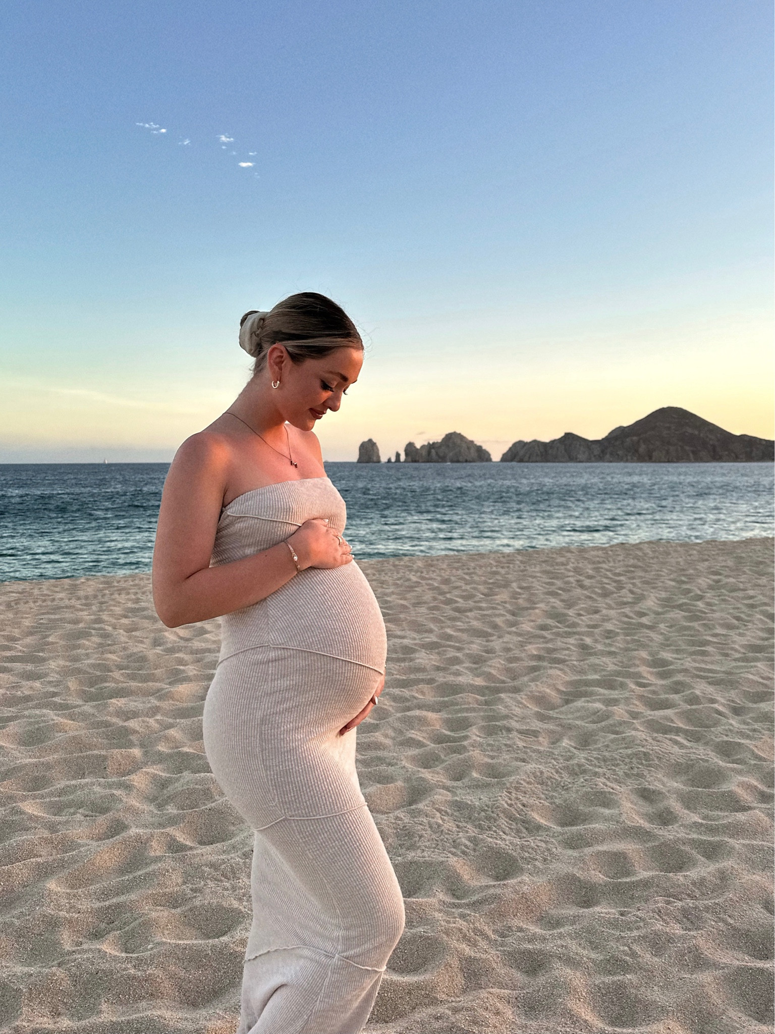 Stretchy non-maternity dress from Princess Polly that is perfect for a baby bump! 🤍

#LTKbump