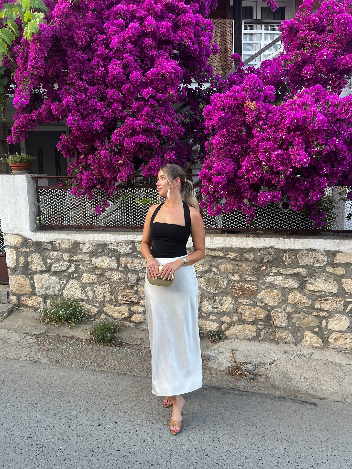 The last night🥺 Would happy stay in Greece for the summer, although I am missing my lil man🐶

#holidayoutfit #holidayoutfits #holidayootd