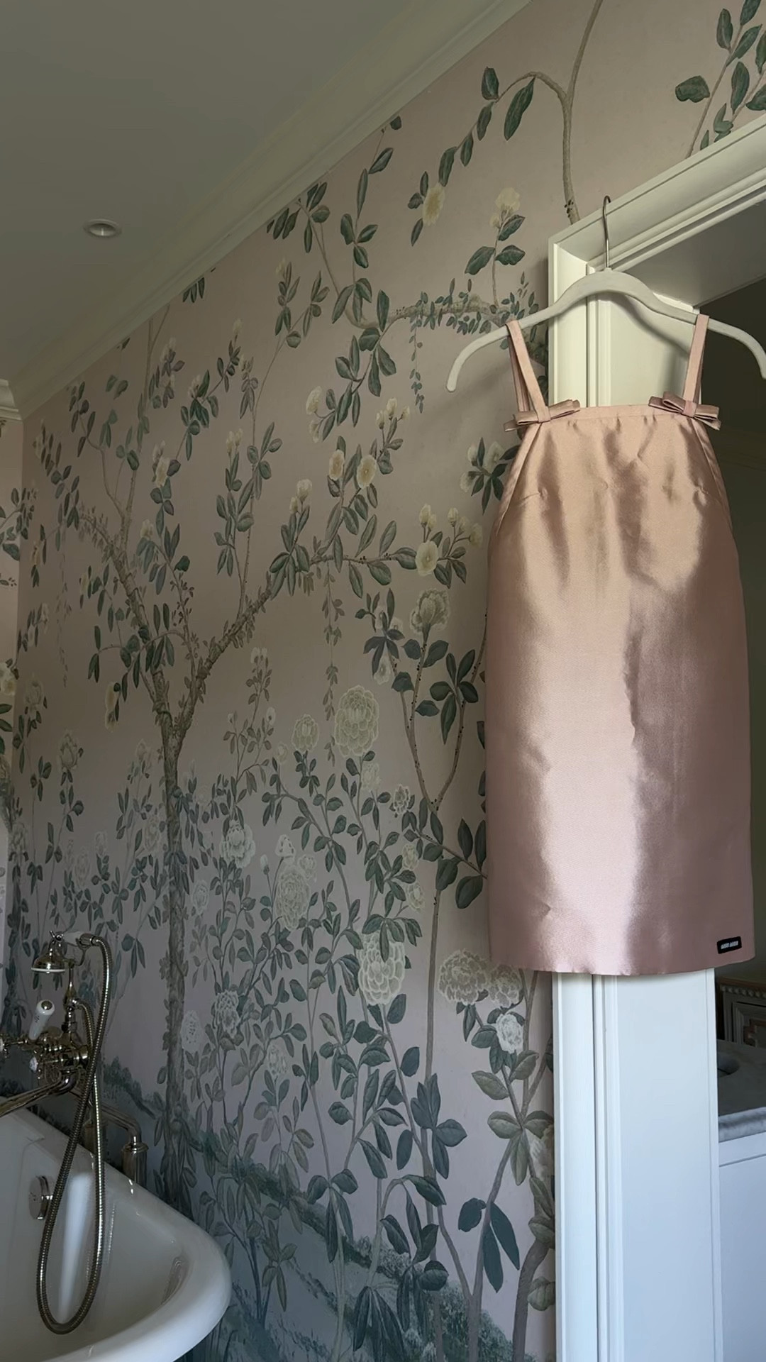 The perfect dress if you are comfortable showing skin! It’s gorg. Too open for me but perfect on someone (like a very fancy prom goer?) 👸🏼 

#LTKgrwm #LTKootd