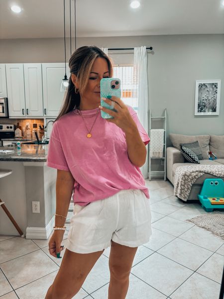 I snagged this outfit for myself !! Their linen shorts are always my summer go to !!! Run ttts! Entire outfit on sale currently 


#LTKSummerSales #LTKStyleTip #LTKSaleAlert