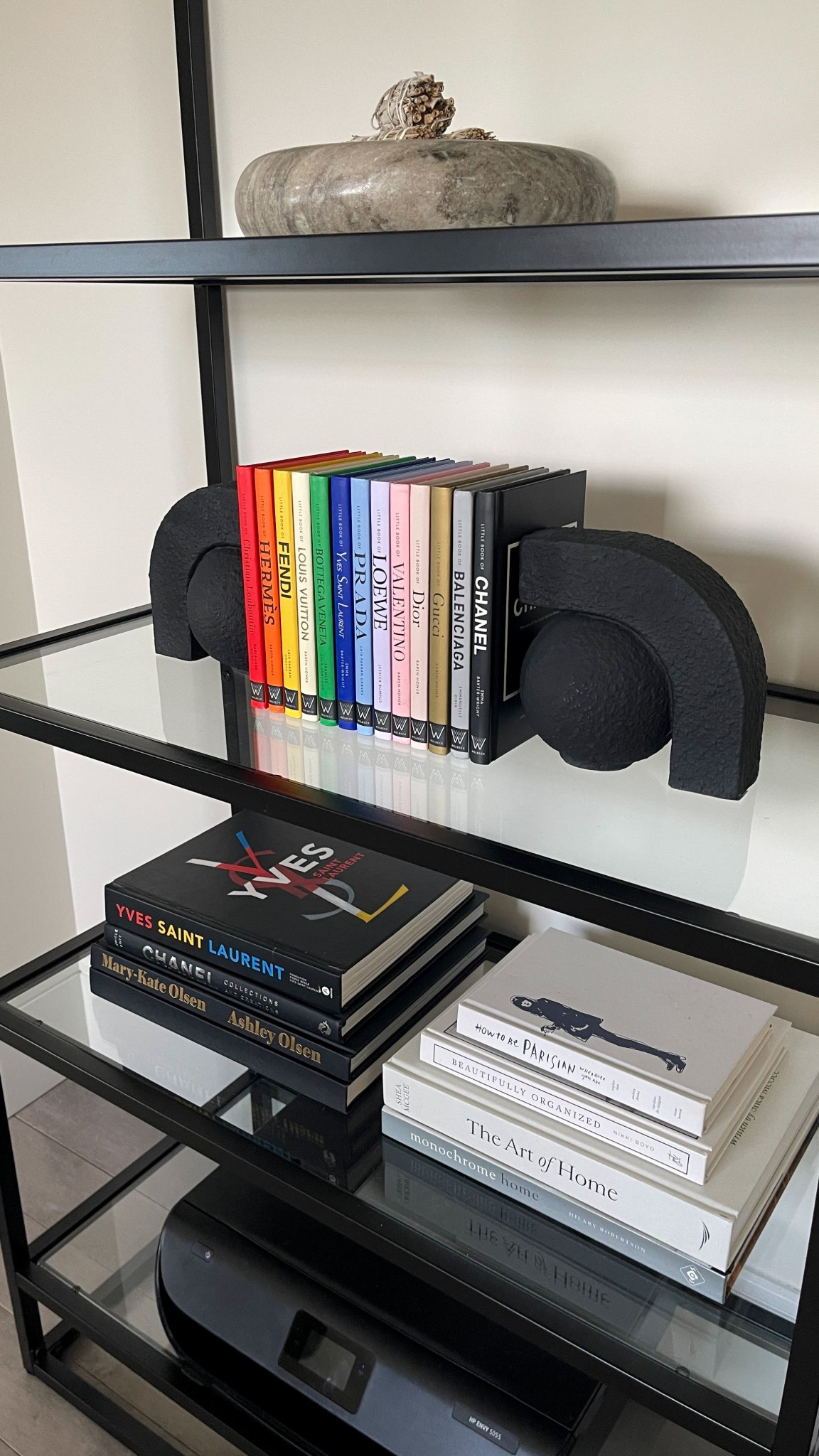 Bookshelf views. 📚

#LTKFindsUnder100 #LTKHome #LTKFindsUnder50