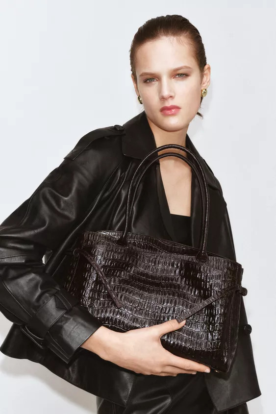EMBOSSED LEATHER CITY BAG | Zara UK