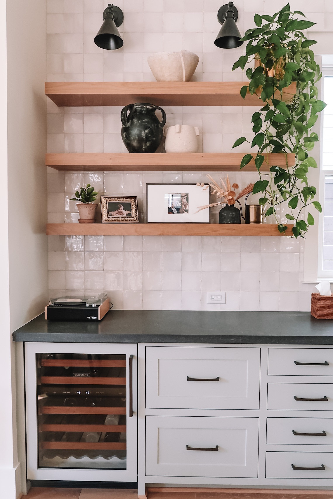 Fall Home Decor 

Record Player • Terracotta Pot • Similar Small Black Vase • Watering Can • Black Vase • White Vase • White Bowl 

Home Decor, Amazon Home, Affordable Home Finds 

#LTKSeasonal #LTKhome #LTKFind