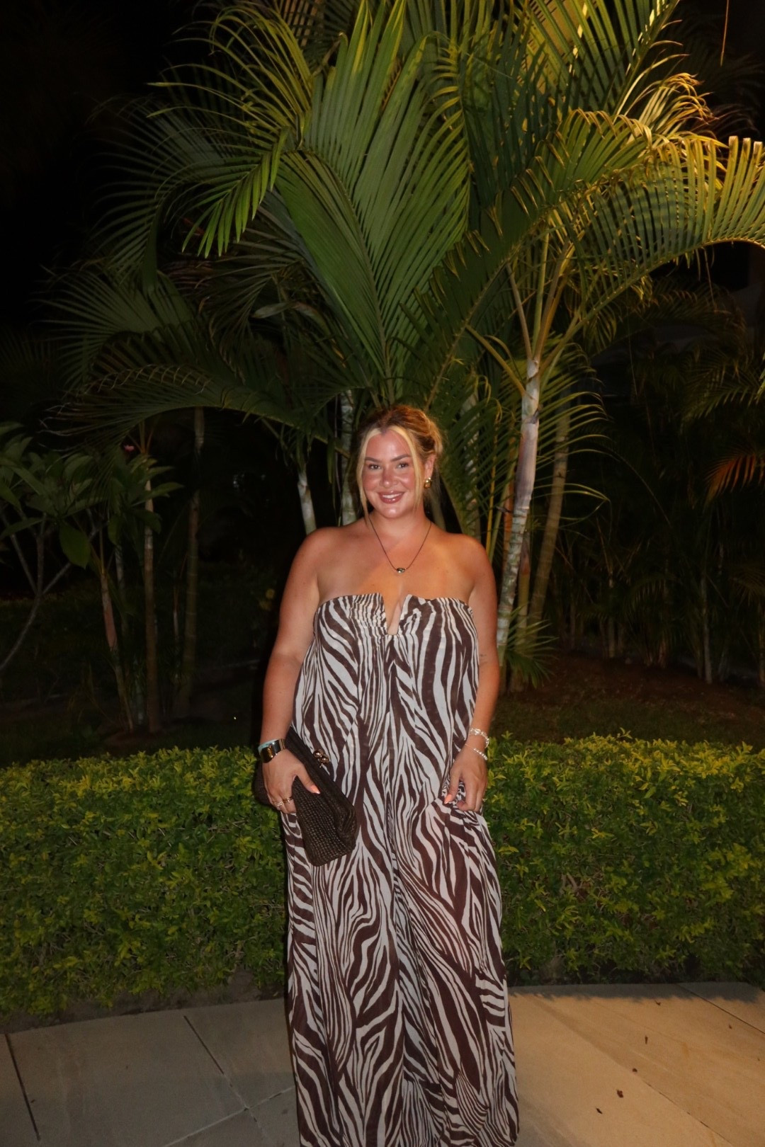 dinner outfit of the night on vacation 🌴

#LTKootd #LTKMidsize #LTKTravel