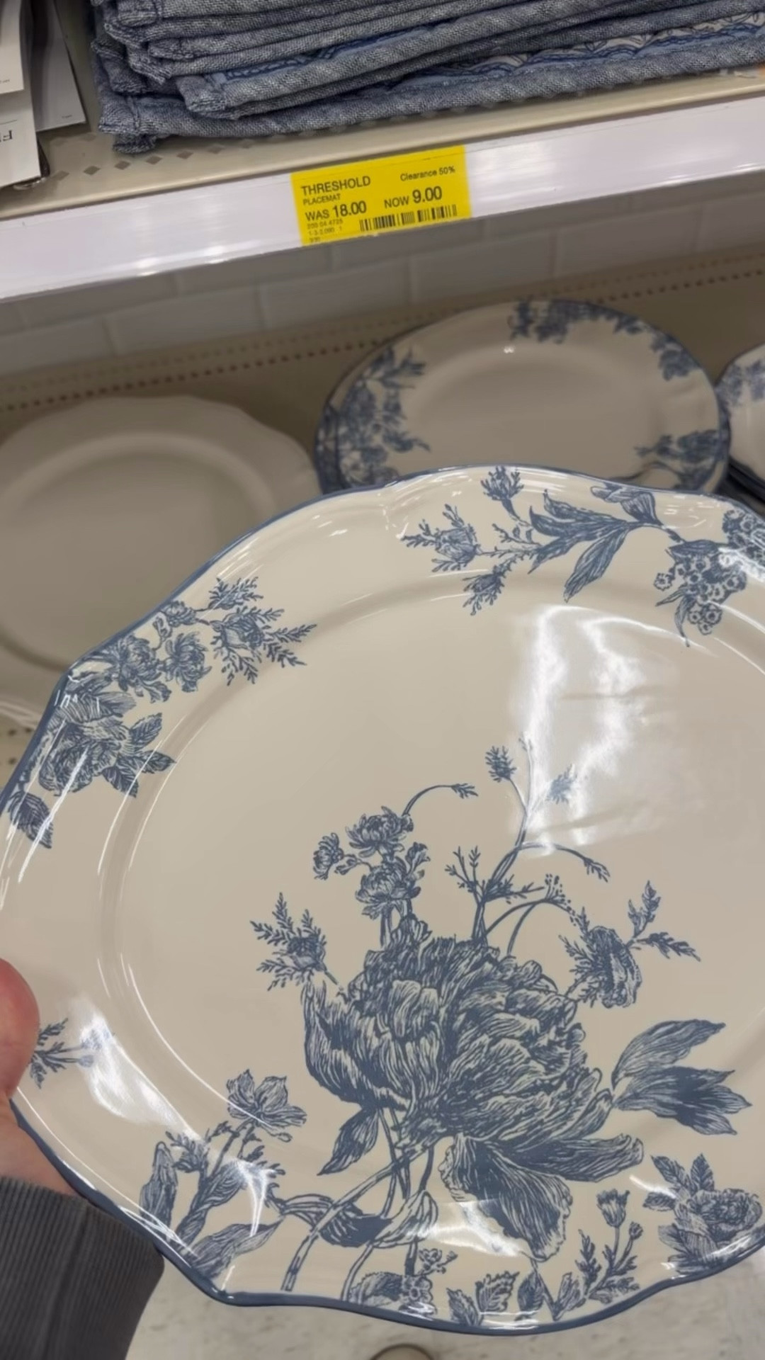 You guys already know I am obsessed with blue and white dishes. This whole set is stunning. 

#LTKSeasonal #LTKHome