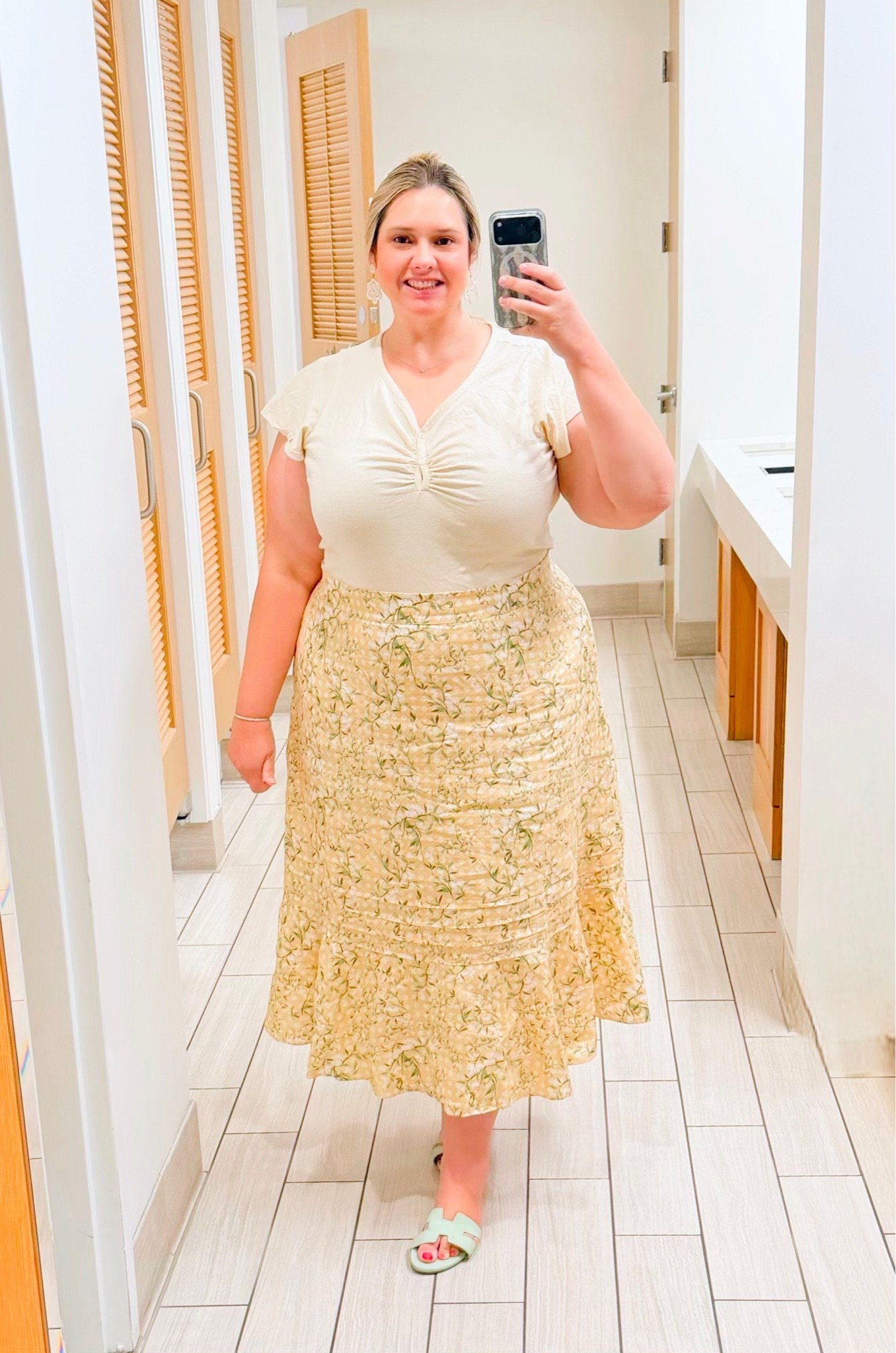 The fashion world may be thinking about fall but temps are peak here so I’m all about easy summer office fits

#LTKootd #LTKPlusSize #LTKWorkwear