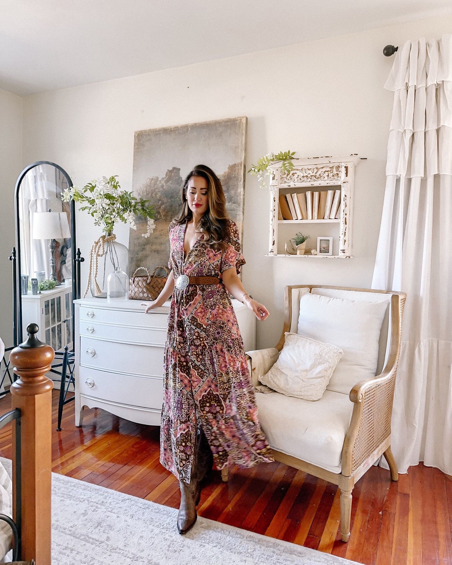 Love this maxi dress that is giving 70s vibes. Wearing a small. 
Code “JAMIEWARDTV25” saves at PinkBlush. 

Silver concho belt 
Brown tecova cowboy boots 

#LTKfindsunder100 #LTKSpringSale #LTKstyletip