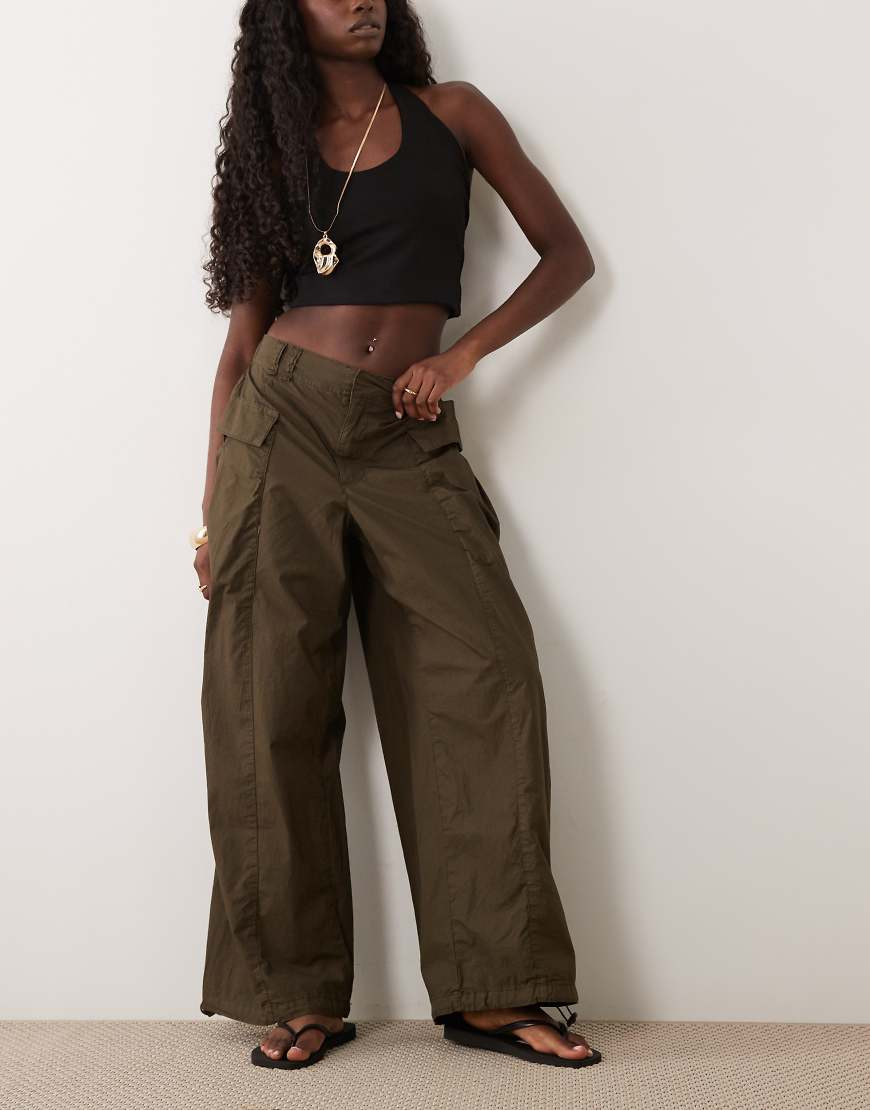 ASOS DESIGN utility pocket side balloon trouser in khaki-Green | ASOS (Global)