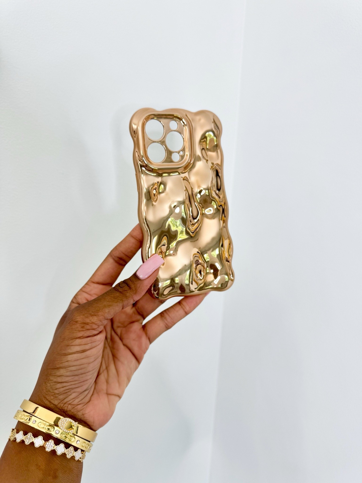 Who doesn’t love a GOLD cell phone case???! 

#LTKItBag #LTKSummerEdit #LTKGiftGuide