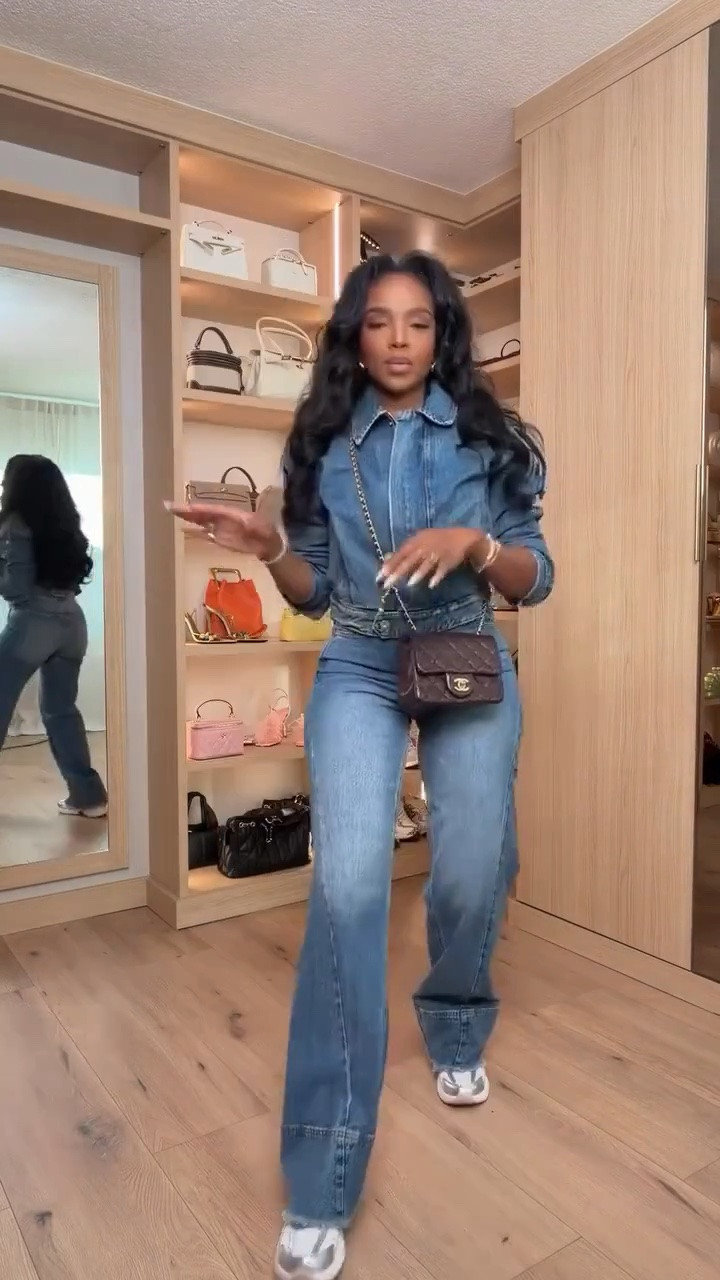 Hi Babes!

Denim on denim is one of those trends that never misses 💙✨

This matching denim set gives you that effortlessly cool look while still being comfortable enough for all-day wear. I love how the dark bag adds contrast and makes the entire outfit feel elevated.

Where to wear this:
• Weekend brunch
• Travel days
• Casual date nights
• Shopping trips
• Coffee runs
• Concerts

Style tip: Keep the accessories simple and let the denim be the statement. A structured bag instantly makes this look feel more expensive.

Everything is linked below!

xx Kira | IG: KirasFashionFinds

34D - 27 - 40 • Size Small or 4