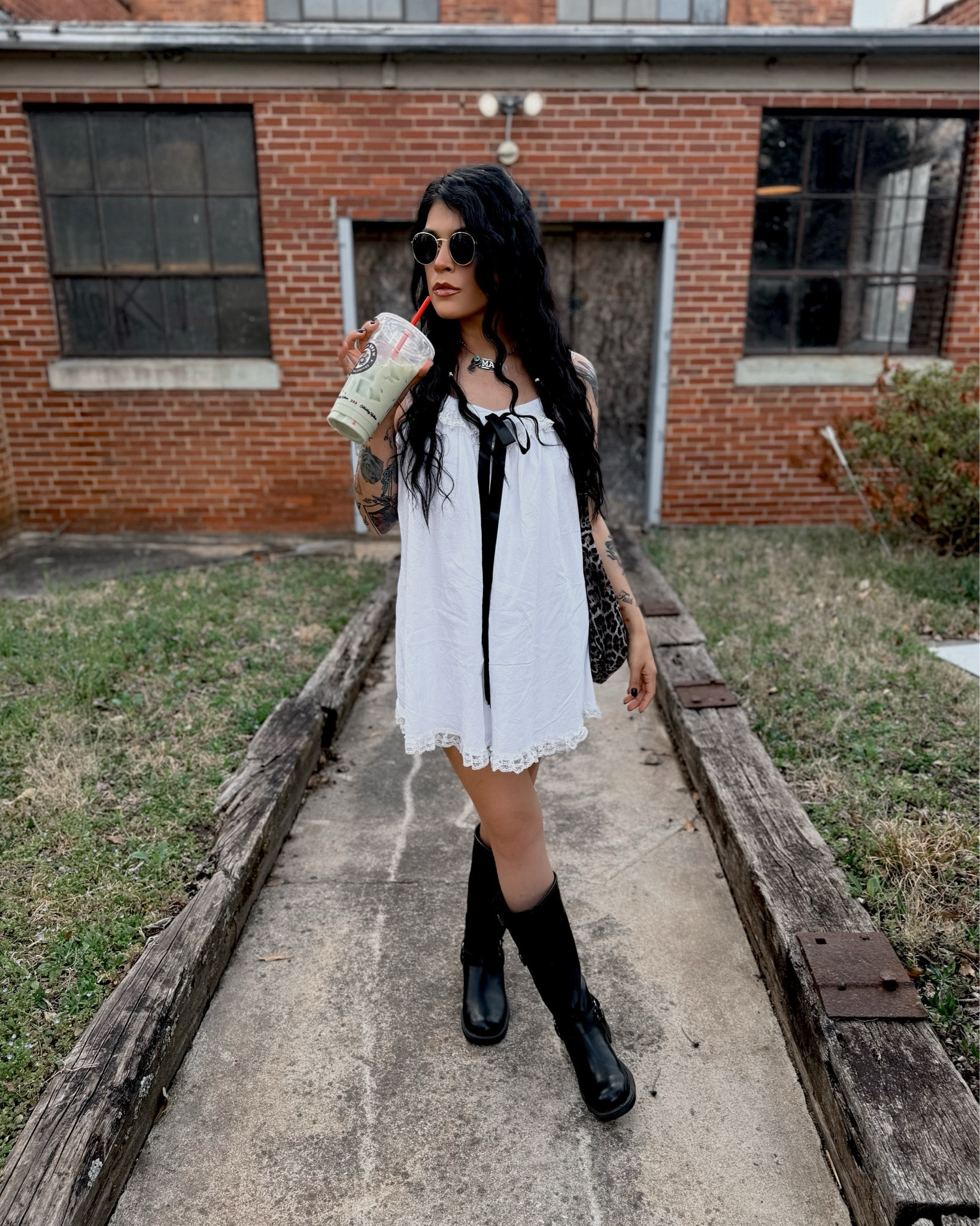 cute little spring fit 🖤🌸✨

#LTKFindsUnder50 #LTKStyleTip #LTKFindsUnder100