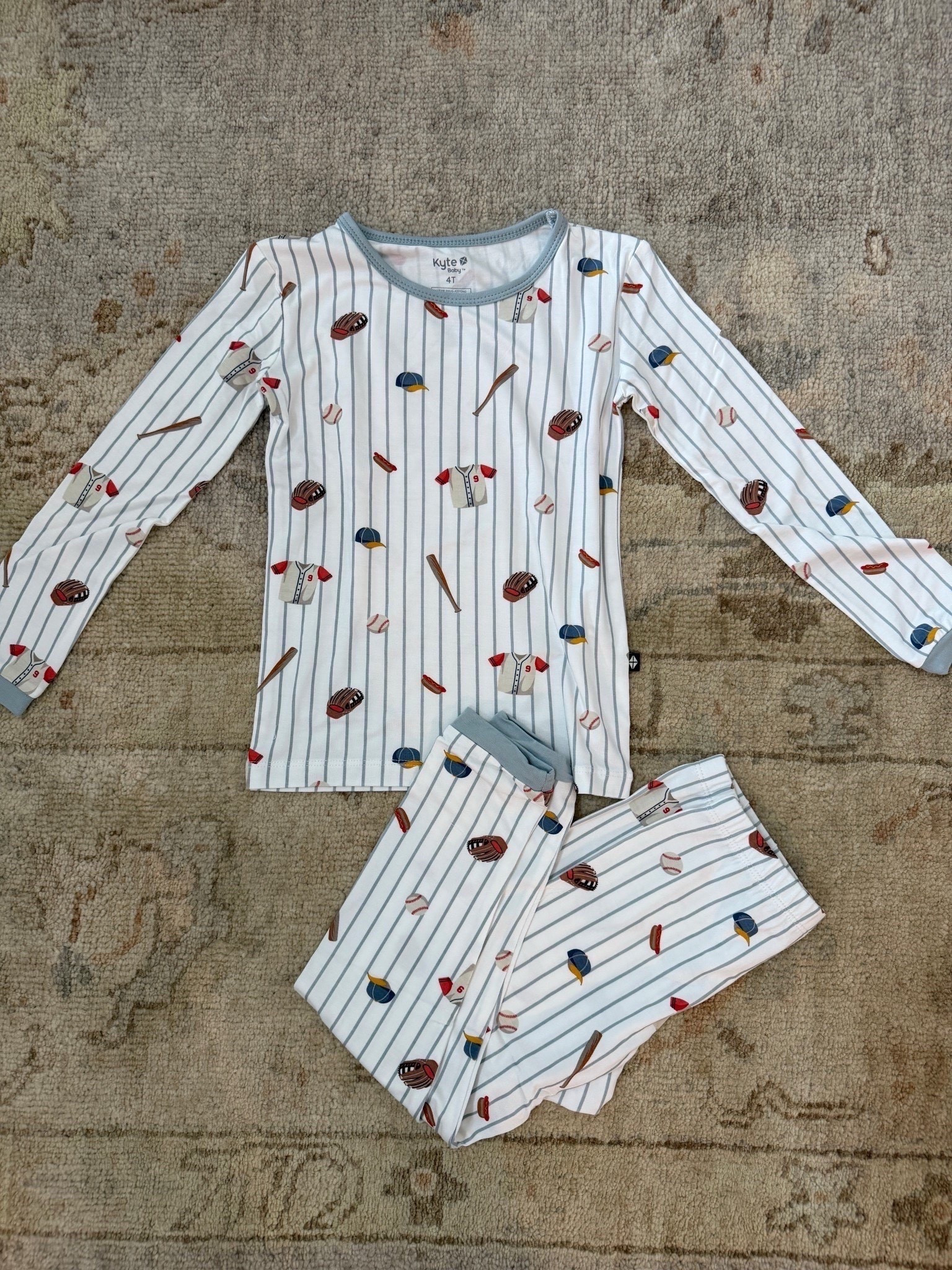 The cutest baseball pjs!!

Kytebaby baseball print pajamas, toddler pajamas, baby pajamas

#LTKBaby #LTKmomlife #LTKKids