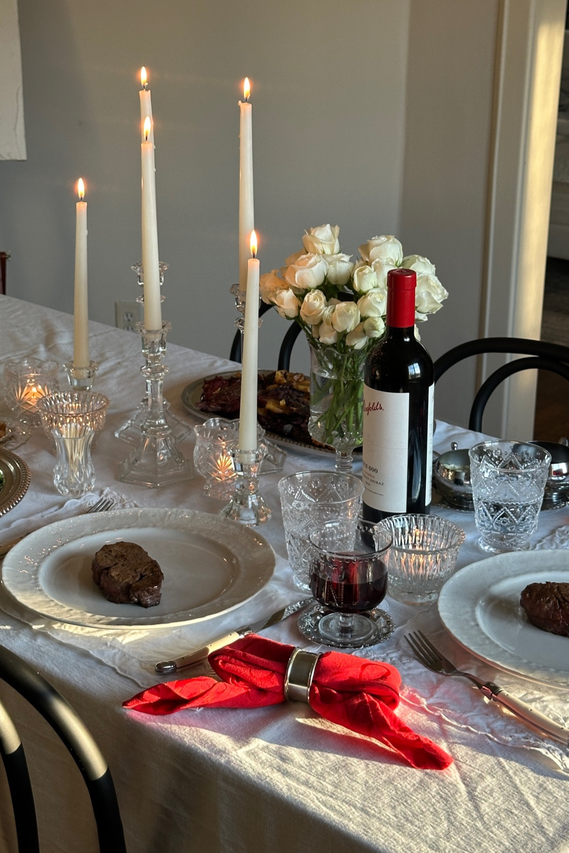 Some of my favorite hosting essentials as of lately. 🤍🍴 The pairing of silver and crystal with simple yet beautiful plates makes for such a beautiful table scape!



#LTKparties #LTKhome #LTKfindsunder50