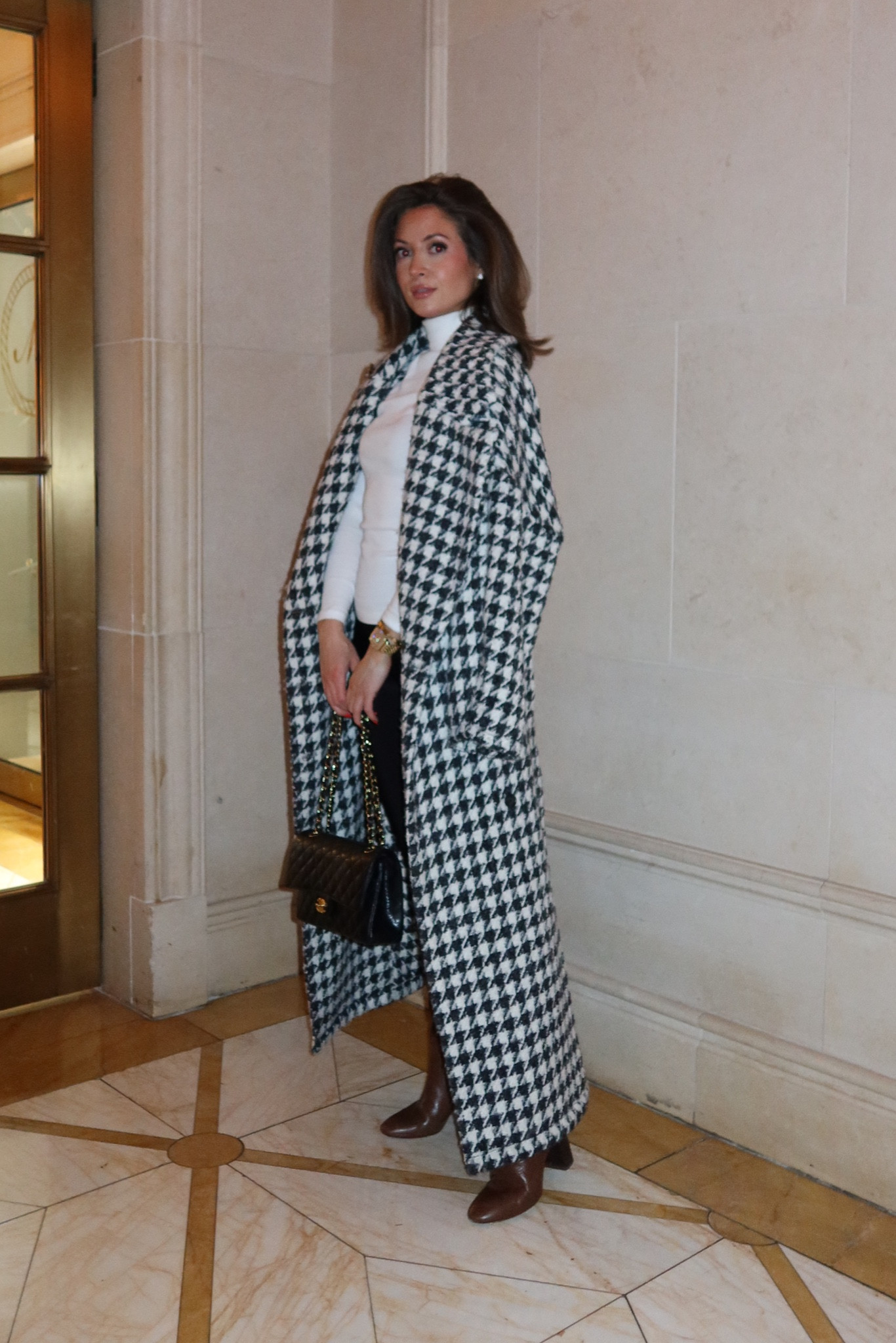 revolve houndstooth coat (xs, oversized)
white turtleneck 
plush fleece lined leggings (tts, xs)
loeffler randall knee high boots (tts)

#LTKtravel #LTKshoecrush #LTKstyletip