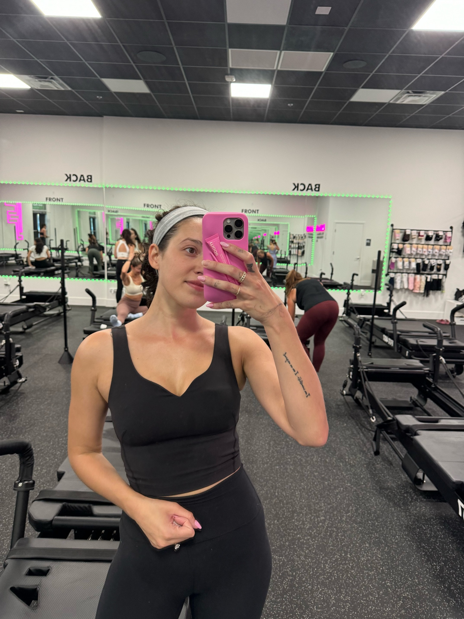 Love a good lagree workout on a Monday montjngt