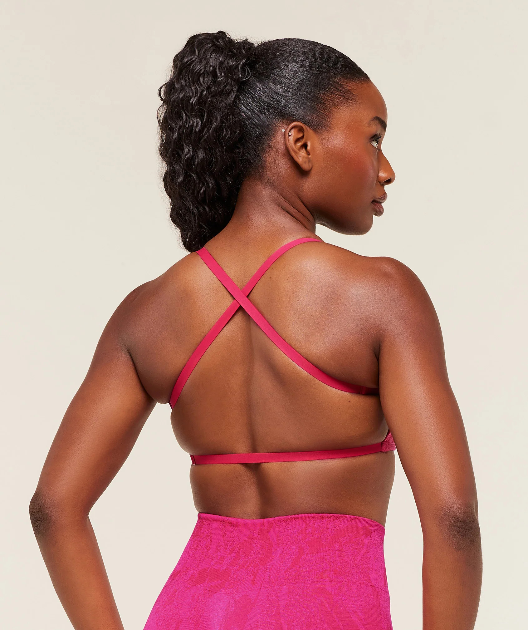 Adapt Camo Cross Back Sports Bra | Gymshark US