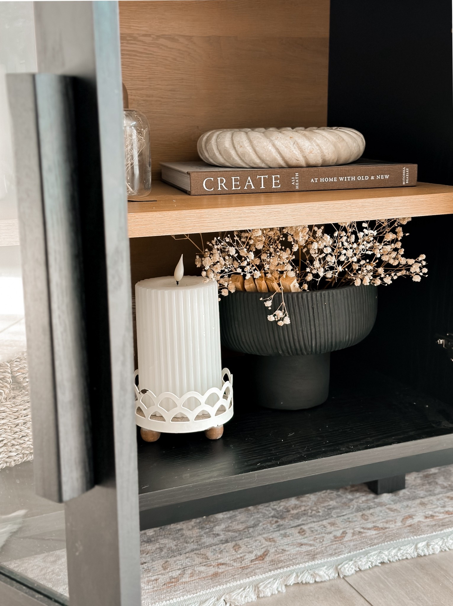 Neutral • modern • organic • timeless 🤍

This shelf moment is everything I love about modern organic vintage style — warm wood tones, soft neutrals, textured pottery, and elevated cozy details that make a space feel calm but intentional.

If you love designer-inspired home décor, neutral home finds, and budget-friendly pieces that look high end, this is for you. Every item here is an easy upgrade that instantly makes your space feel styled, cozy, and expensive without the designer price tag.

Perfect for living room shelves, console styling, coffee table décor, or a minimal cozy home refresh 

#LTKhome
#LTKFinds
#LTKstyletip
#LTKunder50
#HomeDecorFinds
#NeutralHome
#ModernOrganic
#OrganicModern
#CozyHome
#ShelfStyling
#LivingRoomDecor
#AffordableHome
#DesignerInspired
#AmazonHomeFinds
#MinimalHome
#WarmNeutrals


#LTKHome #LTKFindsUnder50 #LTKFindsUnder100