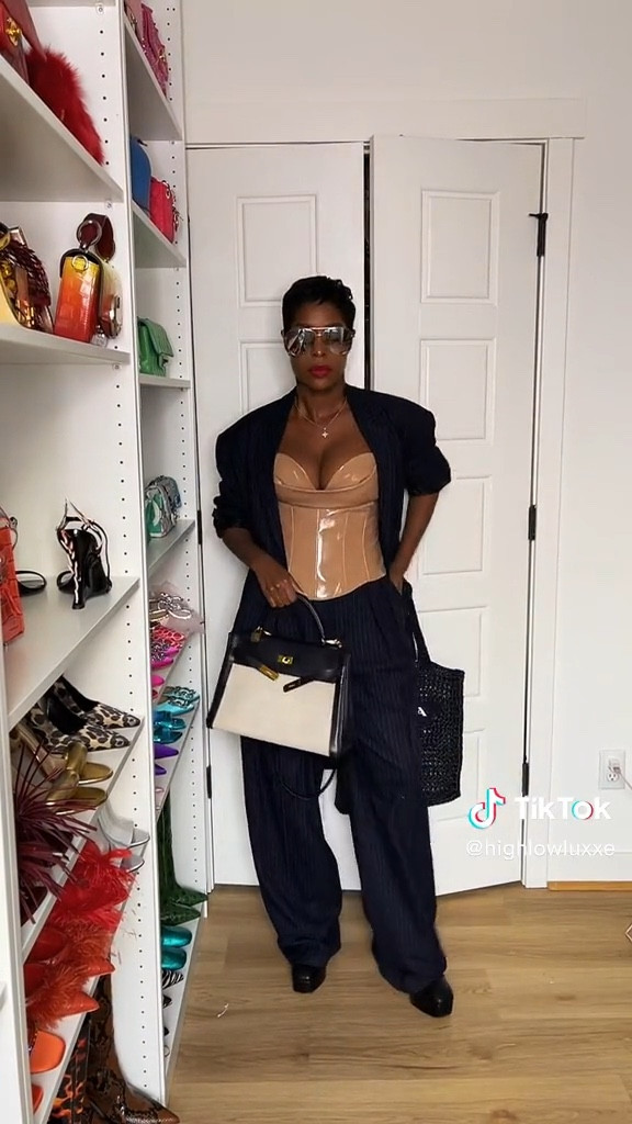 For those days when you’re feeling bawssy 💁🏾‍♀️. Shop the look below! 

#LTKSeasonal #LTKstyletip #LTKfit