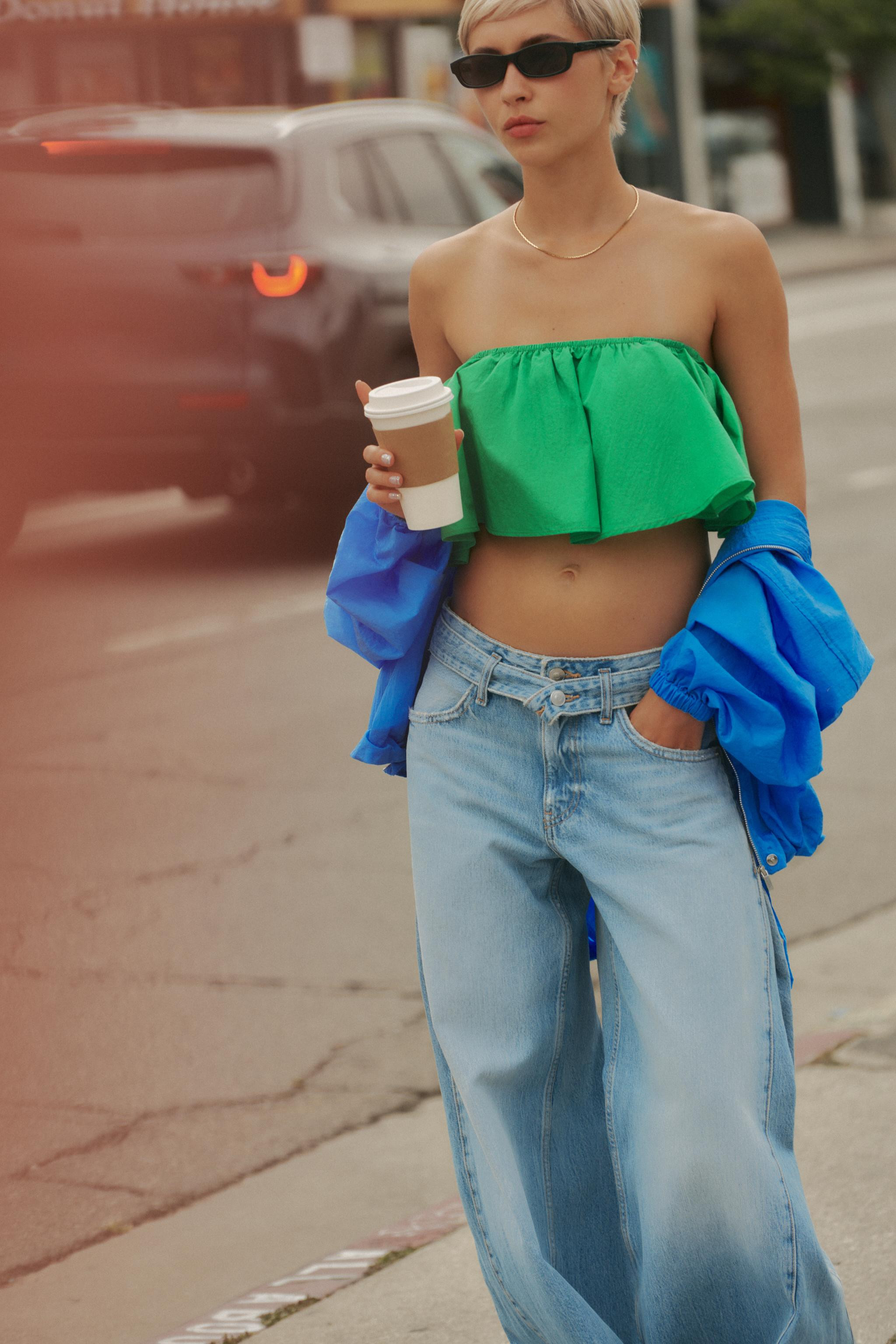 TOP BANDEAU EN TAFFETAS À VOLANT | Zara FR