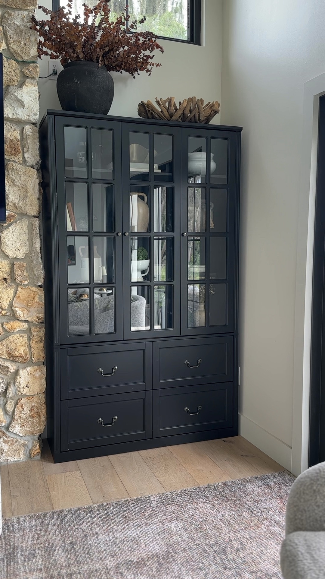 Bookcase shelf decor 



#shelfie #shelfstyling #styledshelves #livingroom 

#LTKSaleAlert #LTKFindsUnder50 #LTKHome