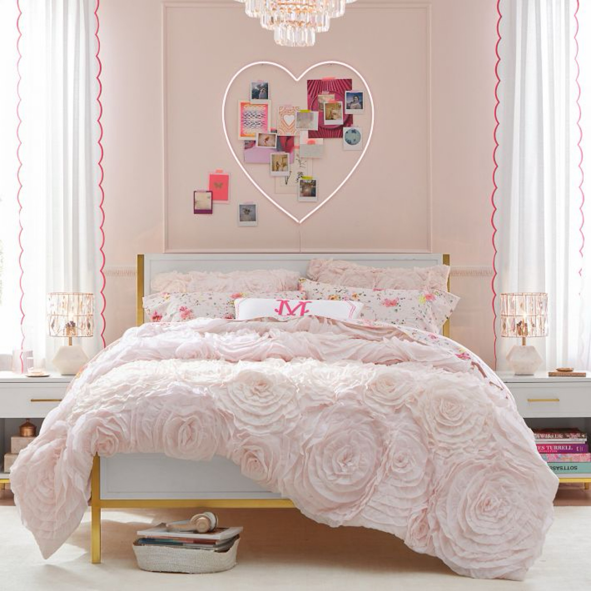 valentines decor
#valentinesday #valentinesdecor #bedroom #bedroomdecor #holiday #home #homeinspo #trending

#LTKStyleTip #LTKHome #LTKSaleAlert