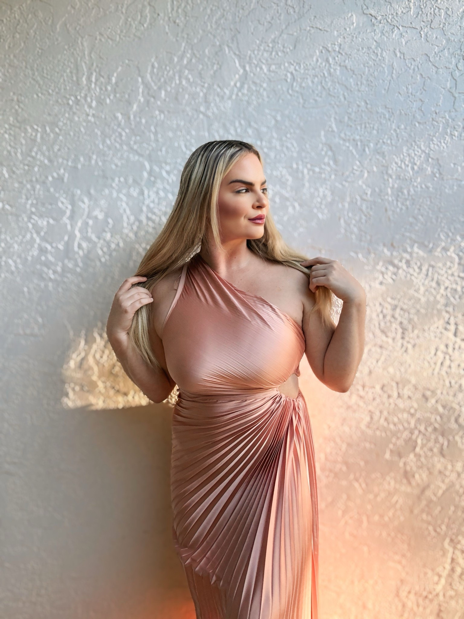 Beautiful blush midi dress
Fits tts
Code: hilary30

Date night dress
Easter dress
Wedding guest dresss
Sticky bra

#LTKWedding #LTKSeasonal #LTKmomlife